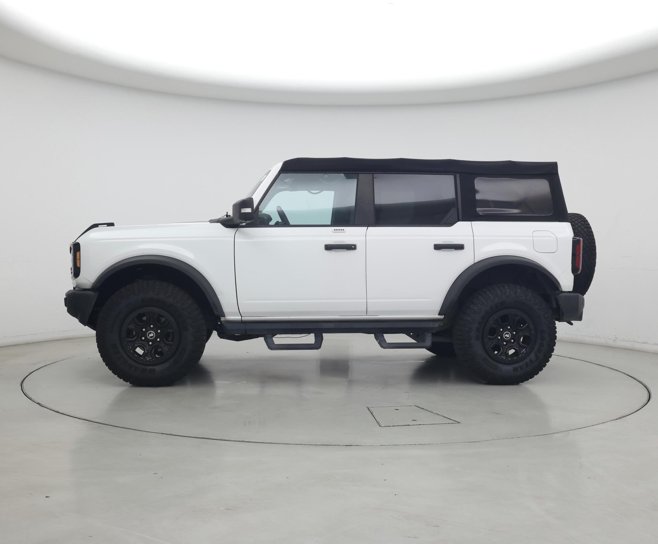 Thumbnail: 2022 Ford Bronco - 3