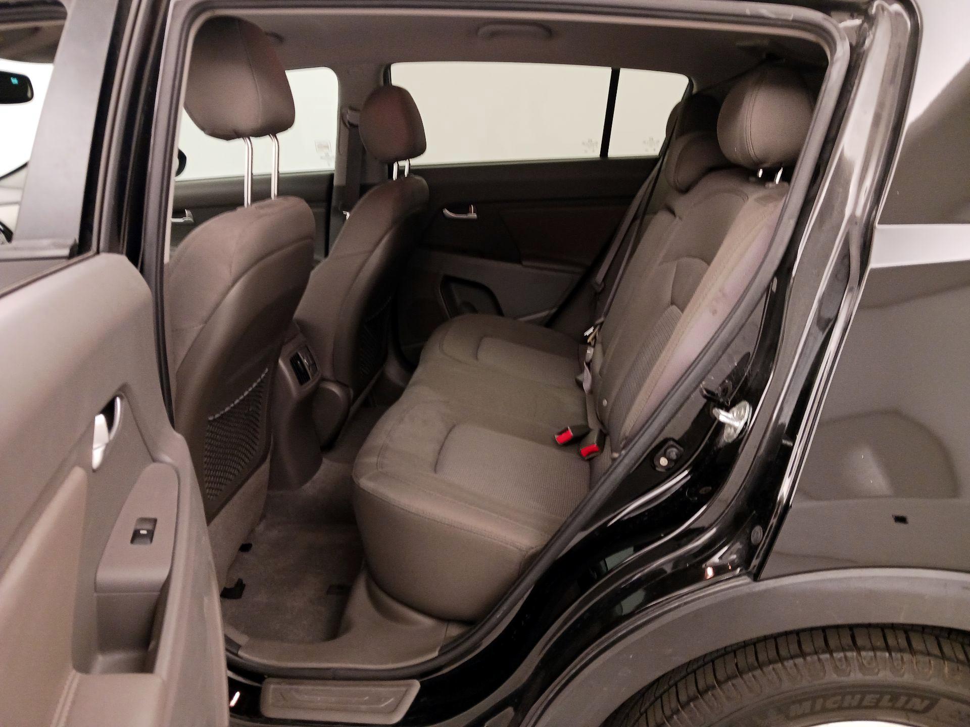 Thumbnail: 2014 Kia Sportage - 19