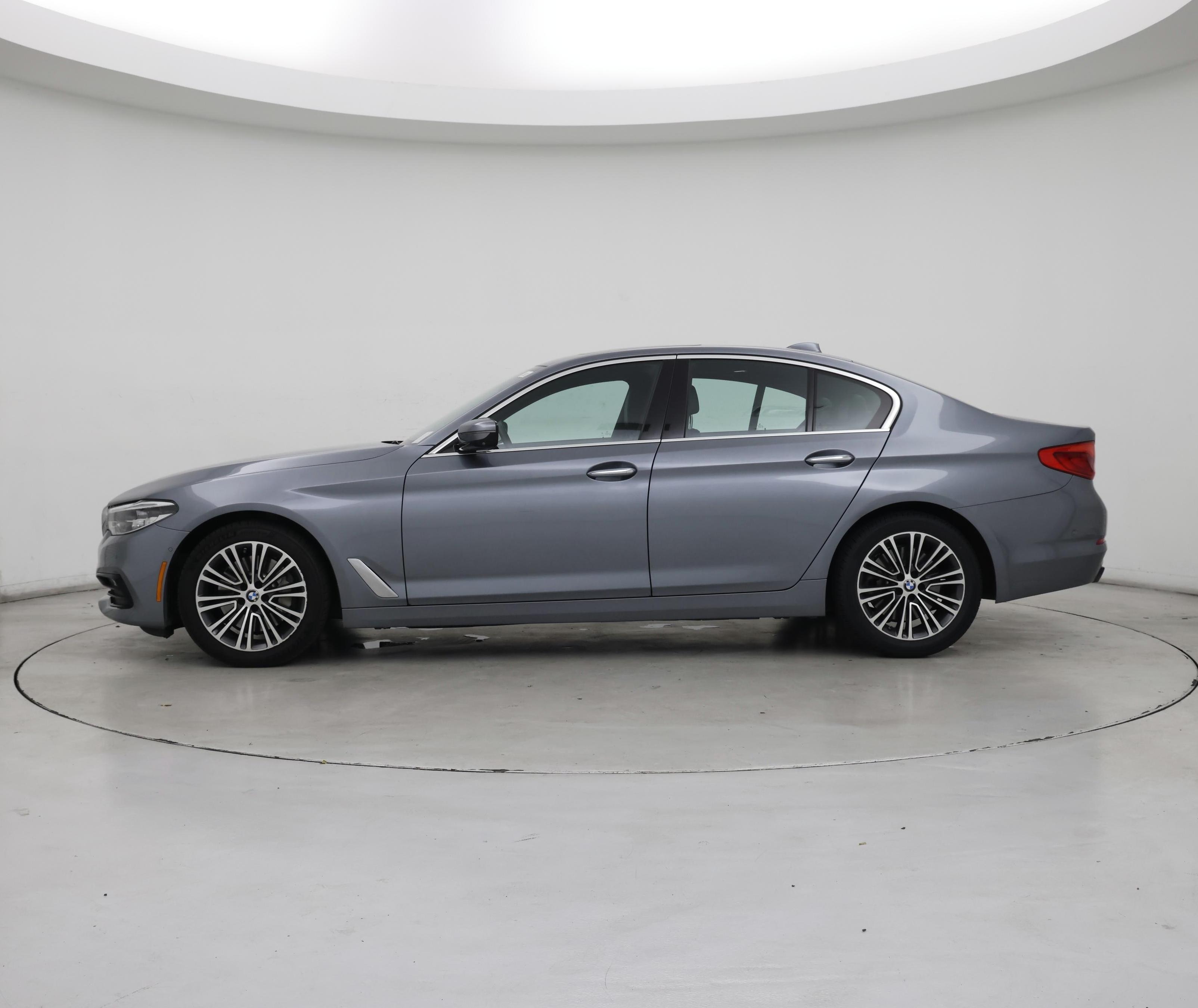 Thumbnail: 2018 BMW 5 Series - 3