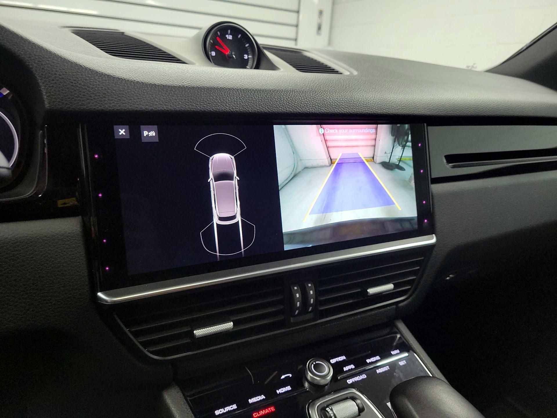Thumbnail: 2019 Porsche Cayenne - 11