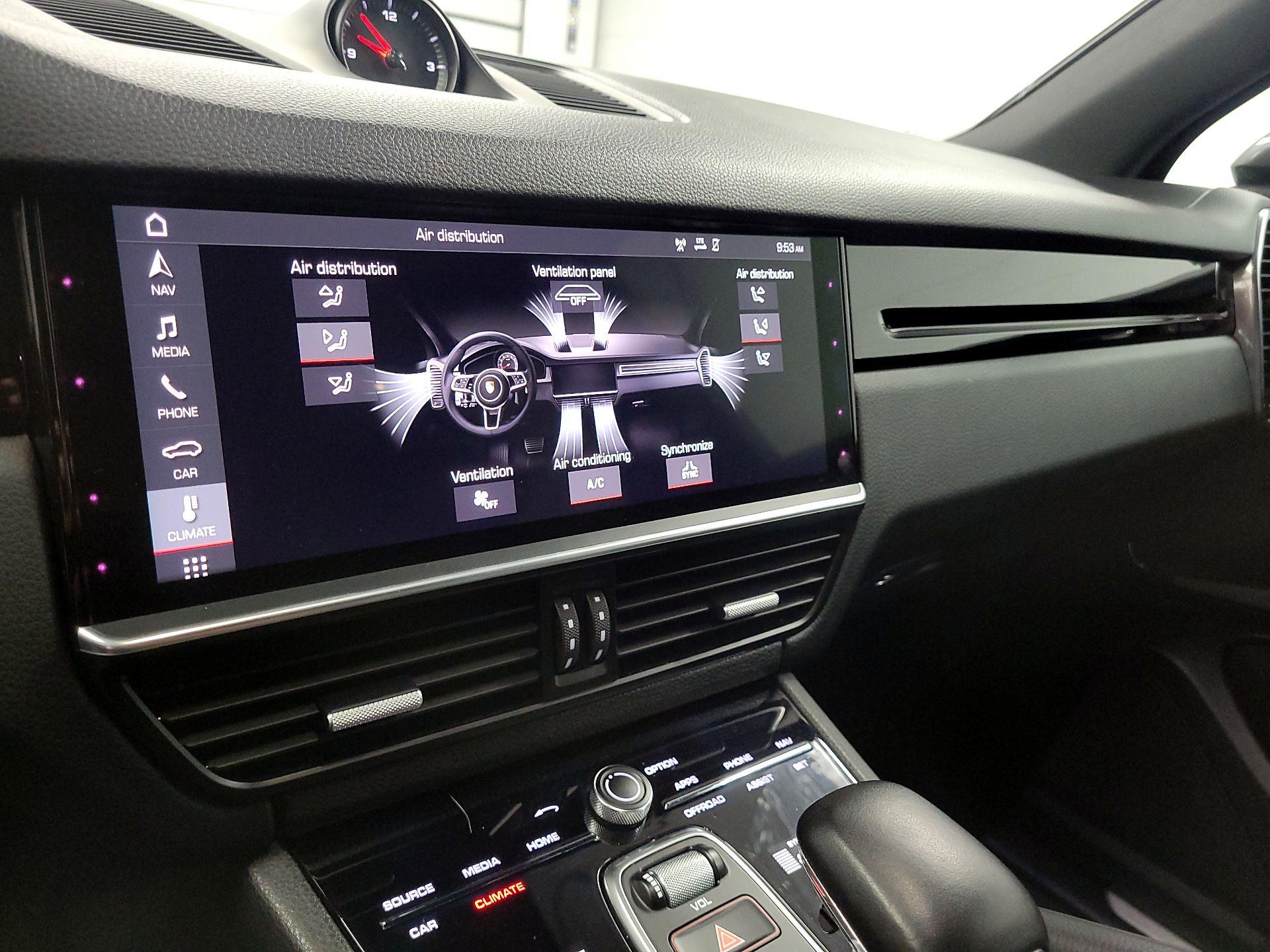 Thumbnail: 2019 Porsche Cayenne - 12
