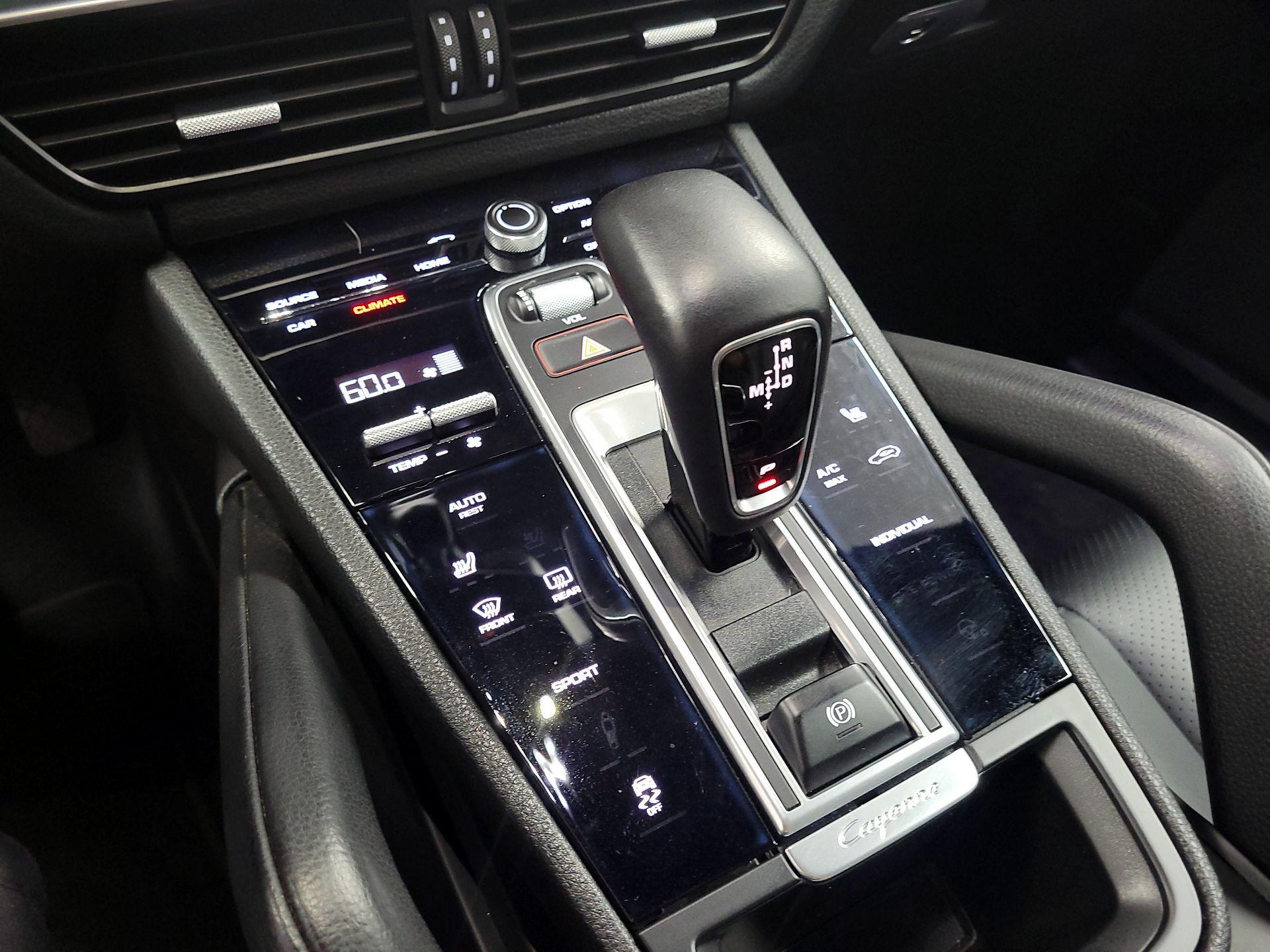 Thumbnail: 2019 Porsche Cayenne - 13
