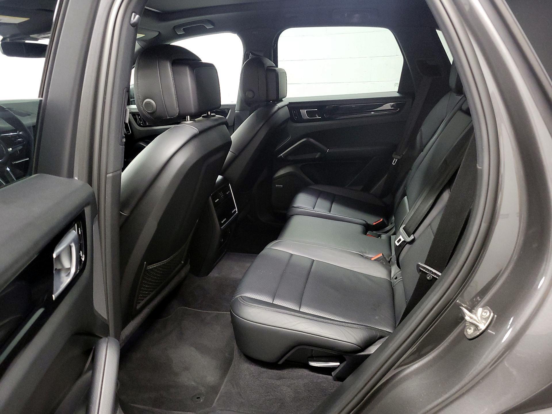 Thumbnail: 2019 Porsche Cayenne - 15