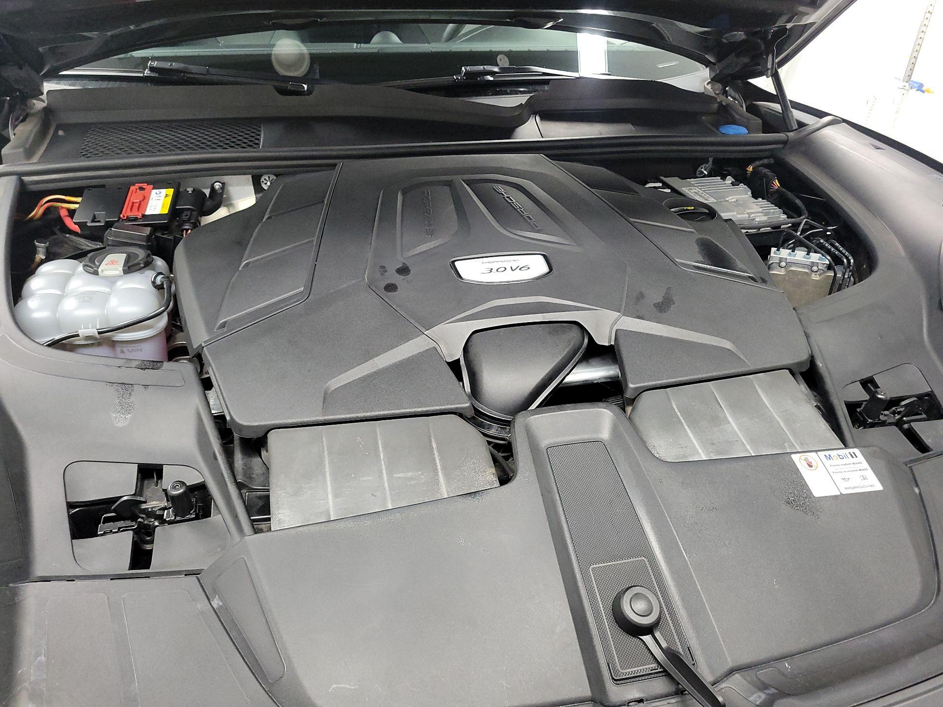 Thumbnail: 2019 Porsche Cayenne - 17