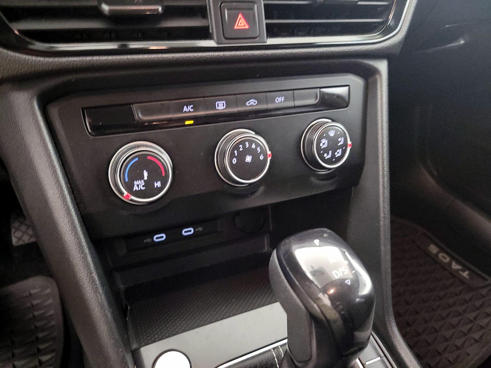 2022 Volkswagen Taos S - Photo 17