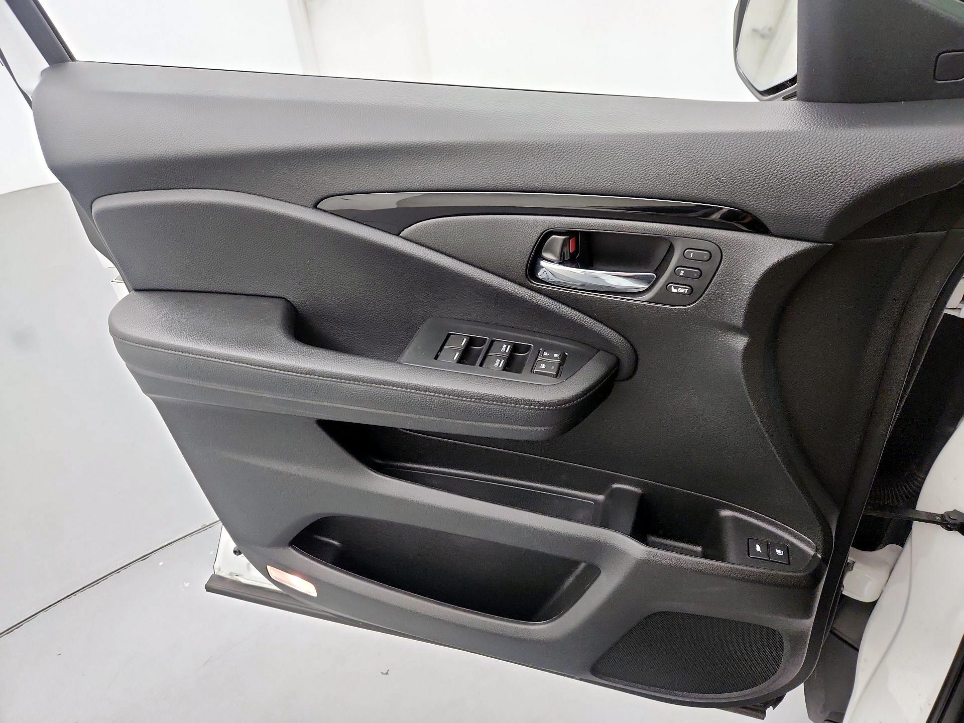 Thumbnail: 2021 Honda Passport - 12