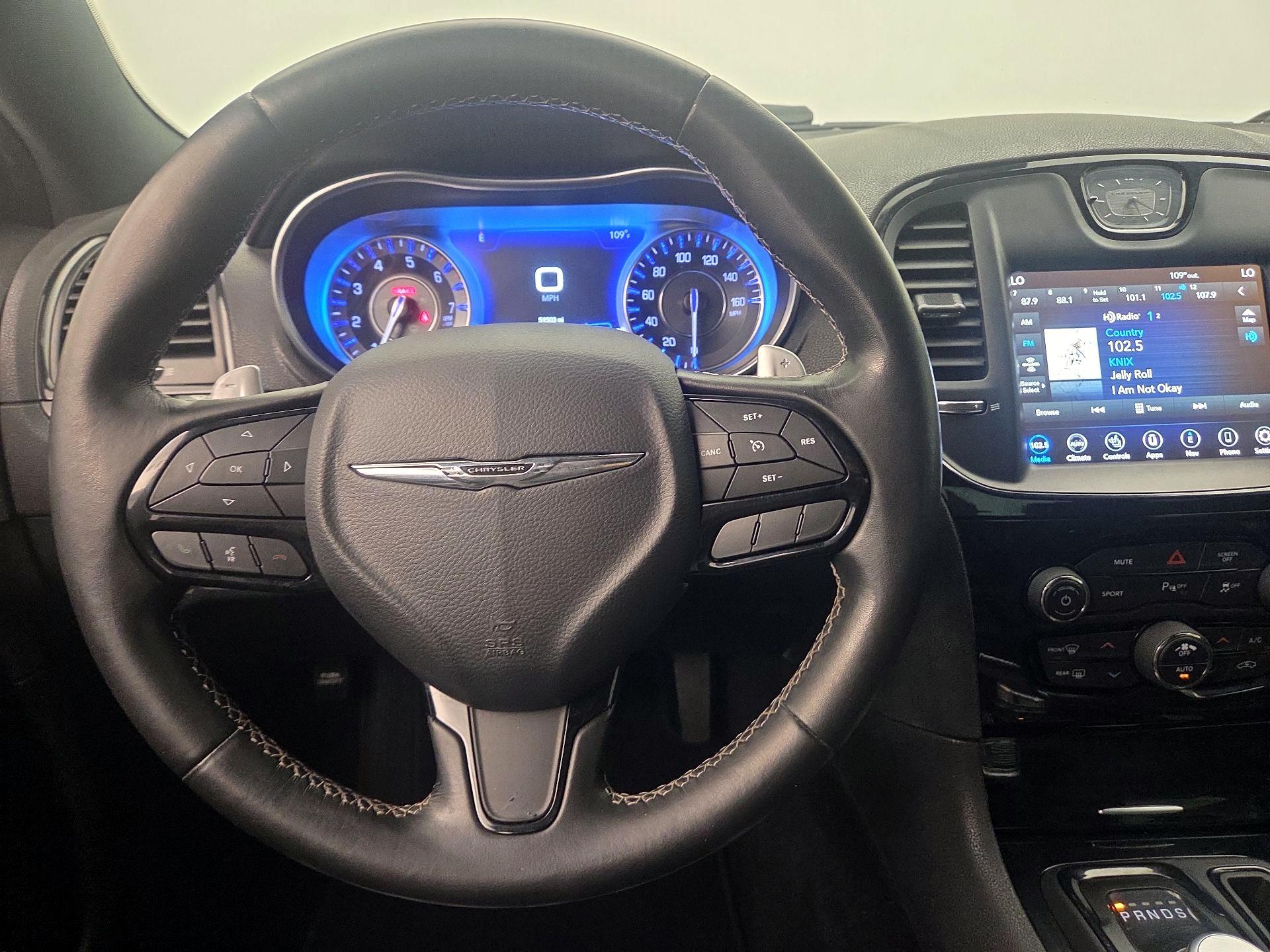 Thumbnail: 2021 Chrysler 300 - 10