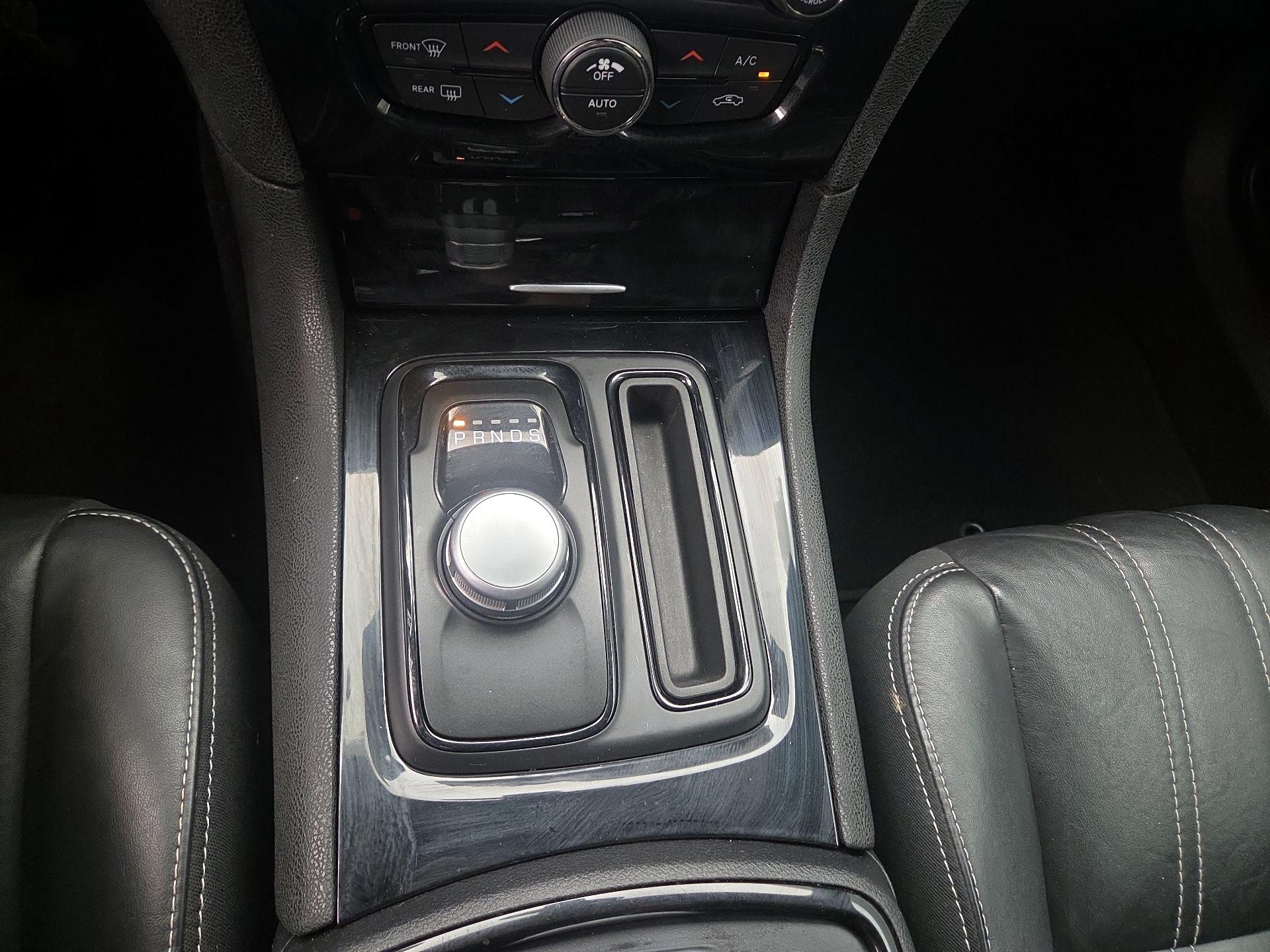 Thumbnail: 2021 Chrysler 300 - 18