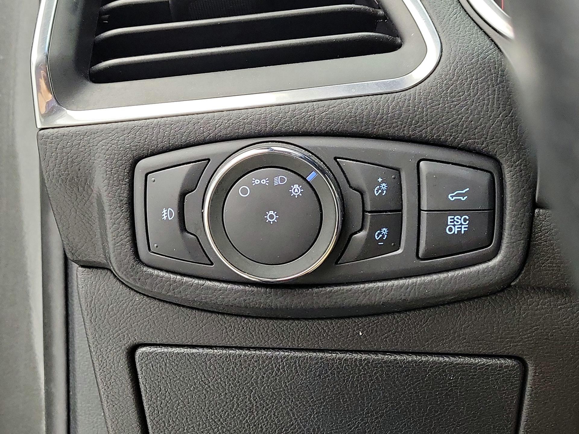 Thumbnail: 2019 Ford Edge - 13