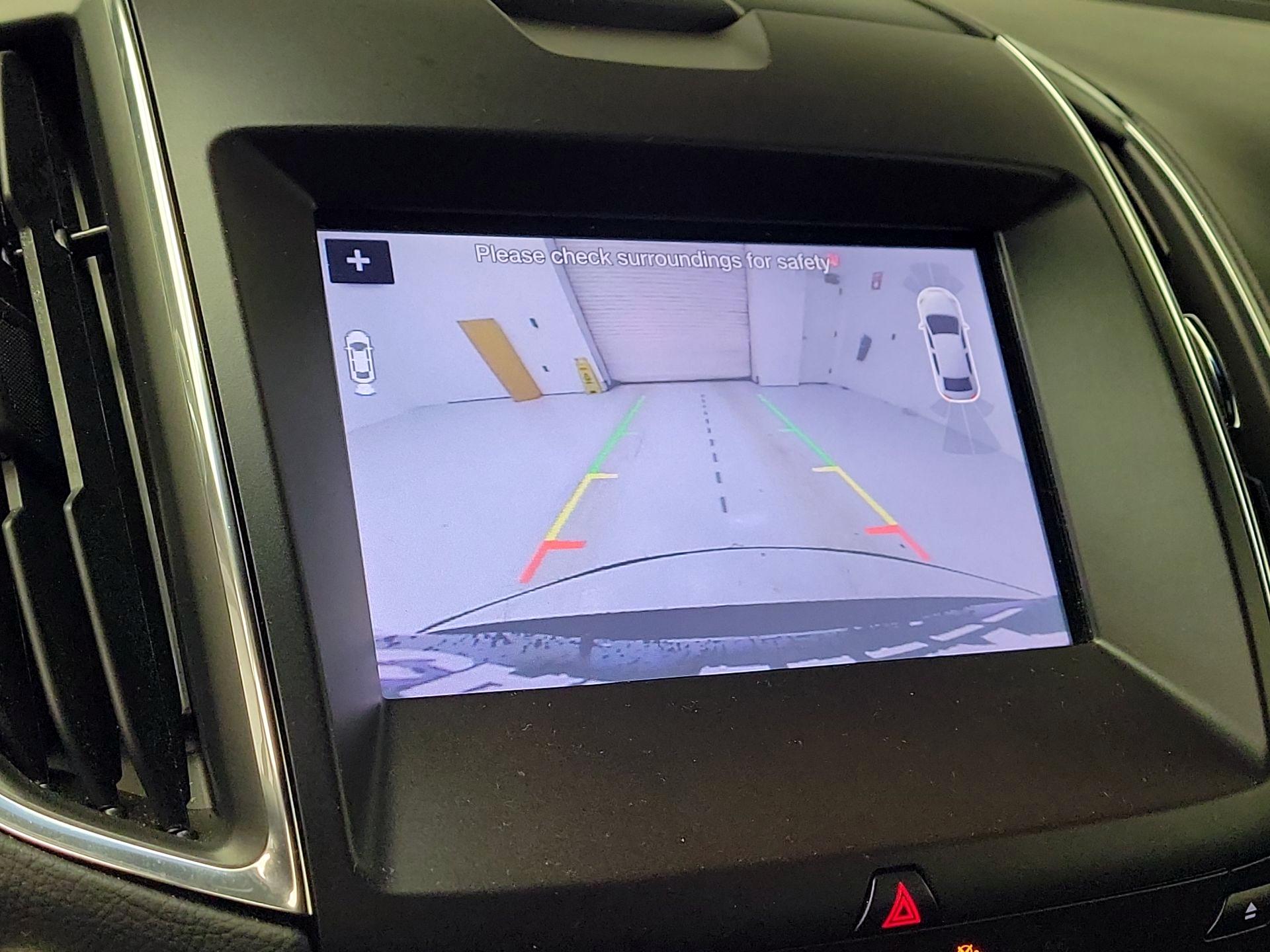 Thumbnail: 2019 Ford Edge - 14