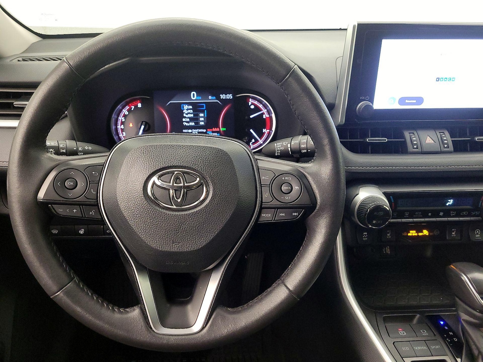 2024 Toyota RAV4 XLE Premium - Photo 11