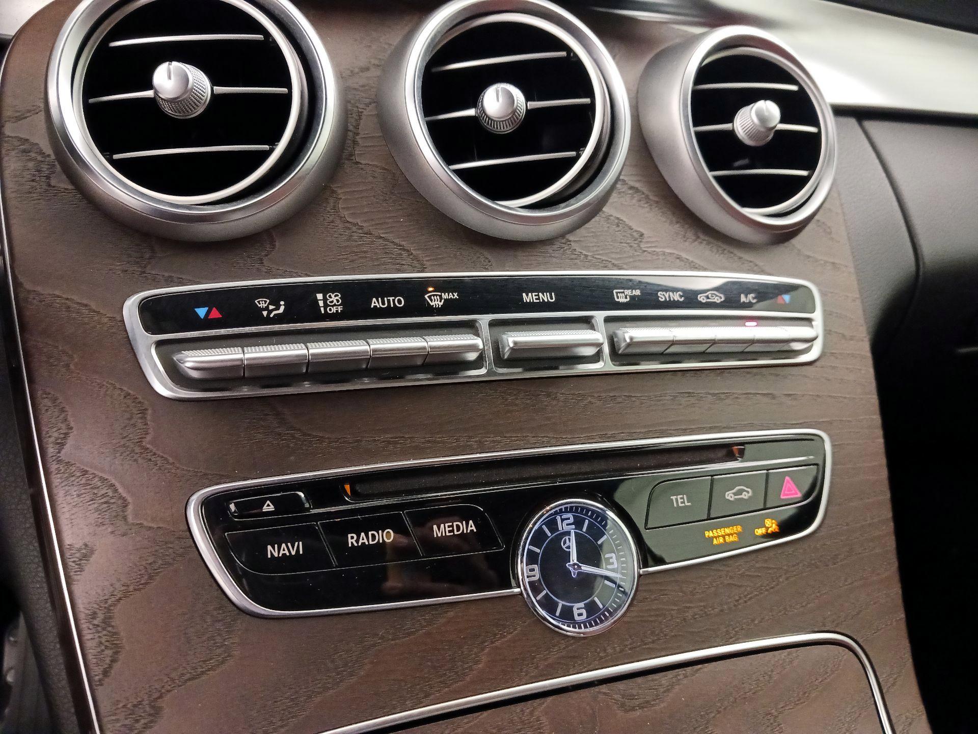 Thumbnail: 2018 Mercedes-Benz C-Class - 16
