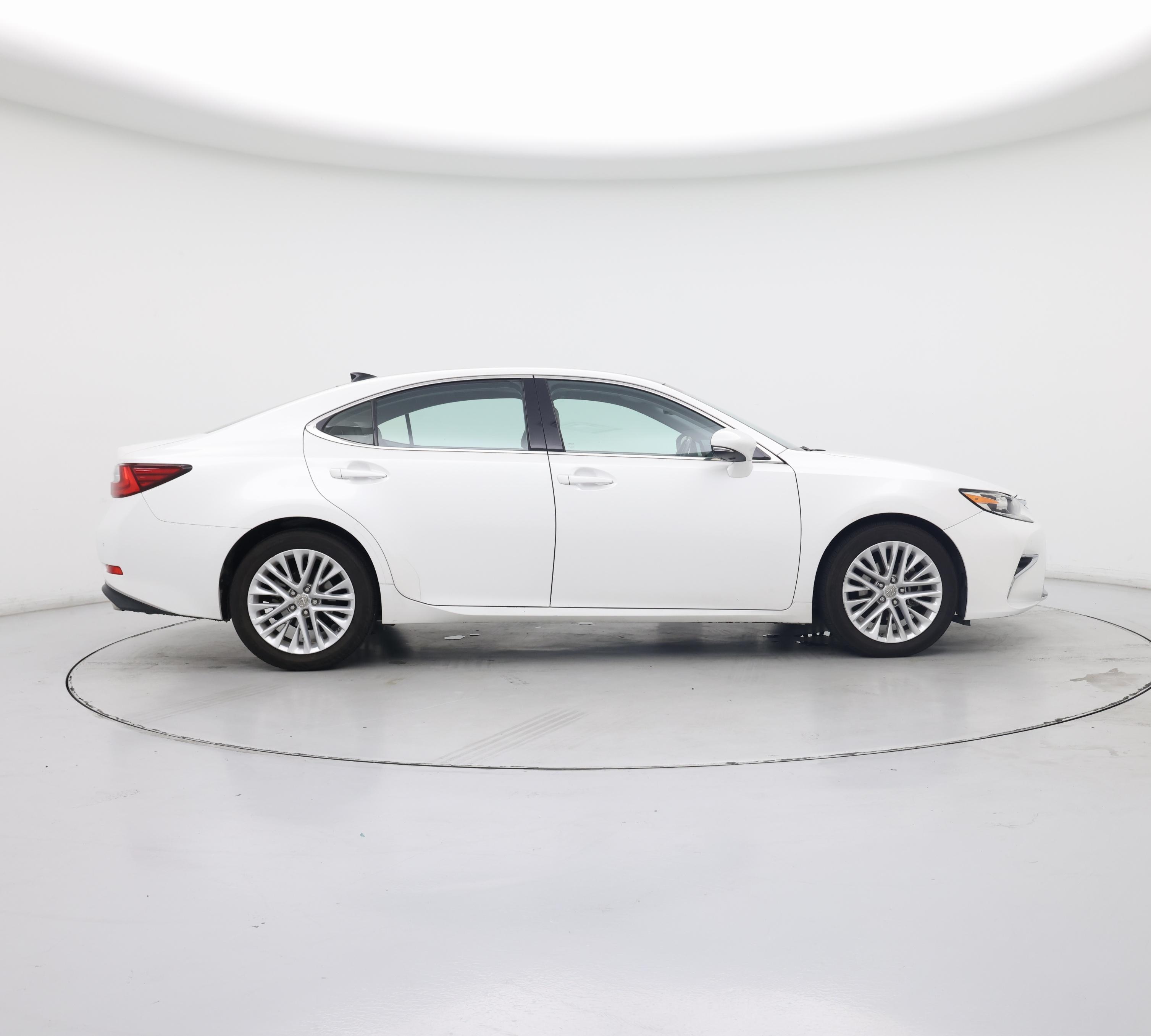Thumbnail: 2018 Lexus ES - 7