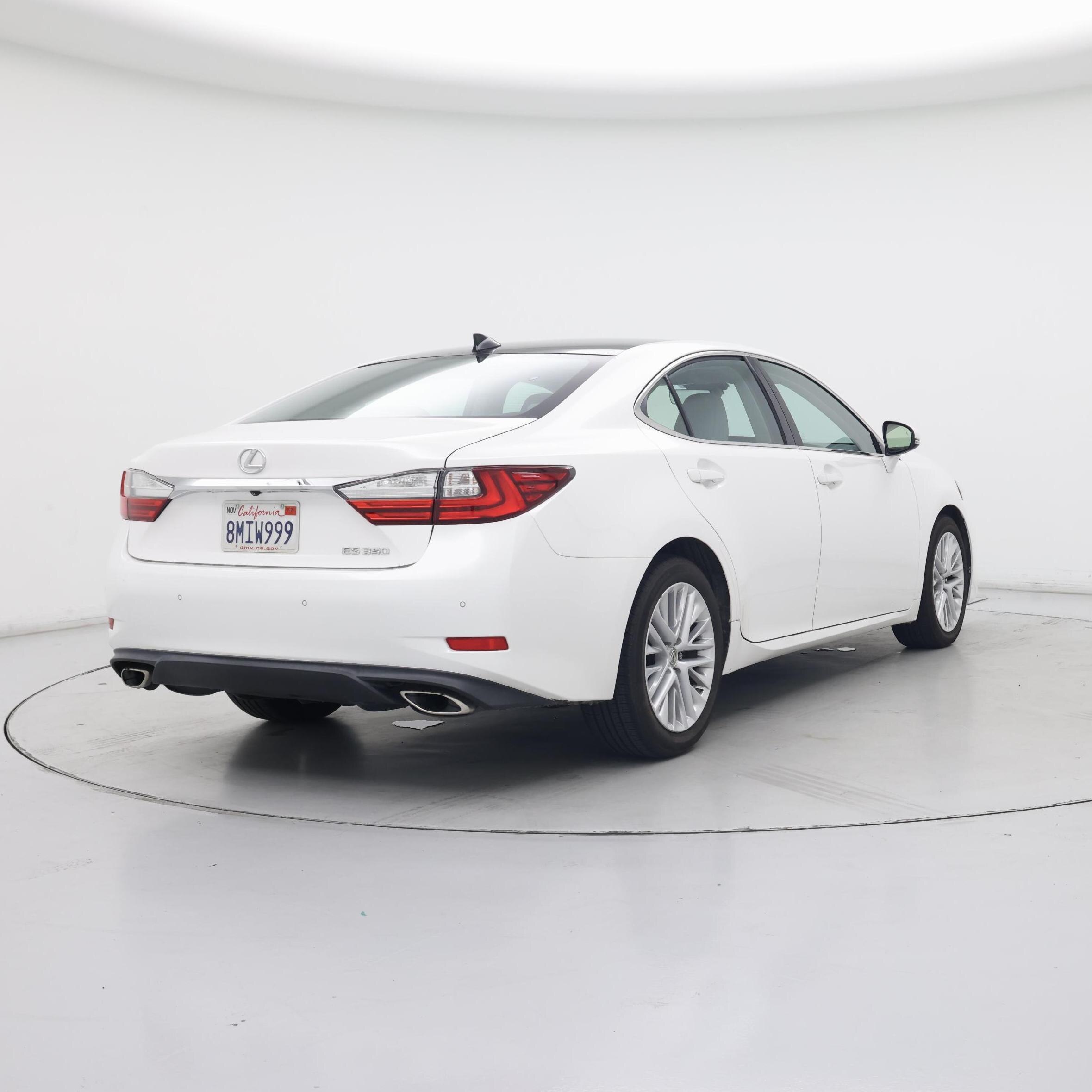 Thumbnail: 2018 Lexus ES - 8
