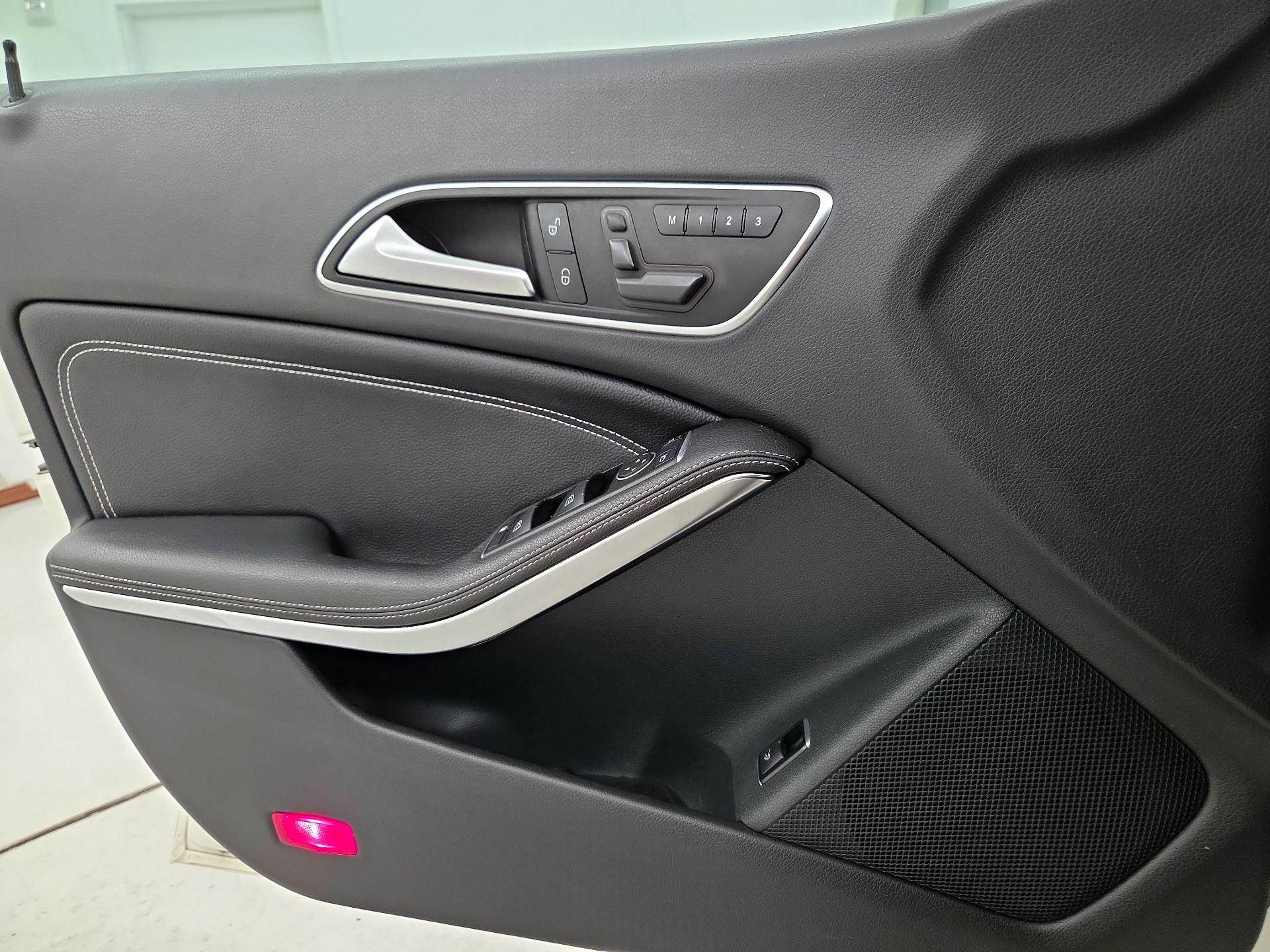 Thumbnail: 2016 Mercedes-Benz CLA - 12