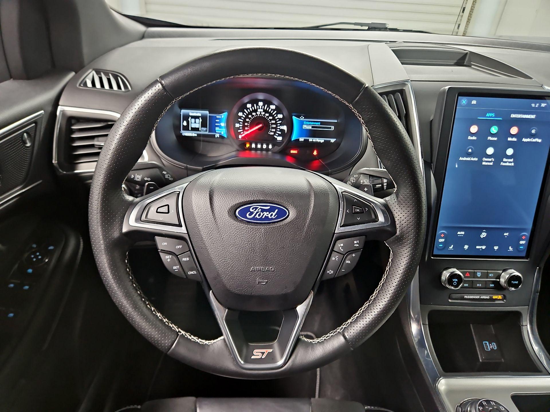 Thumbnail: 2023 Ford Edge - 10