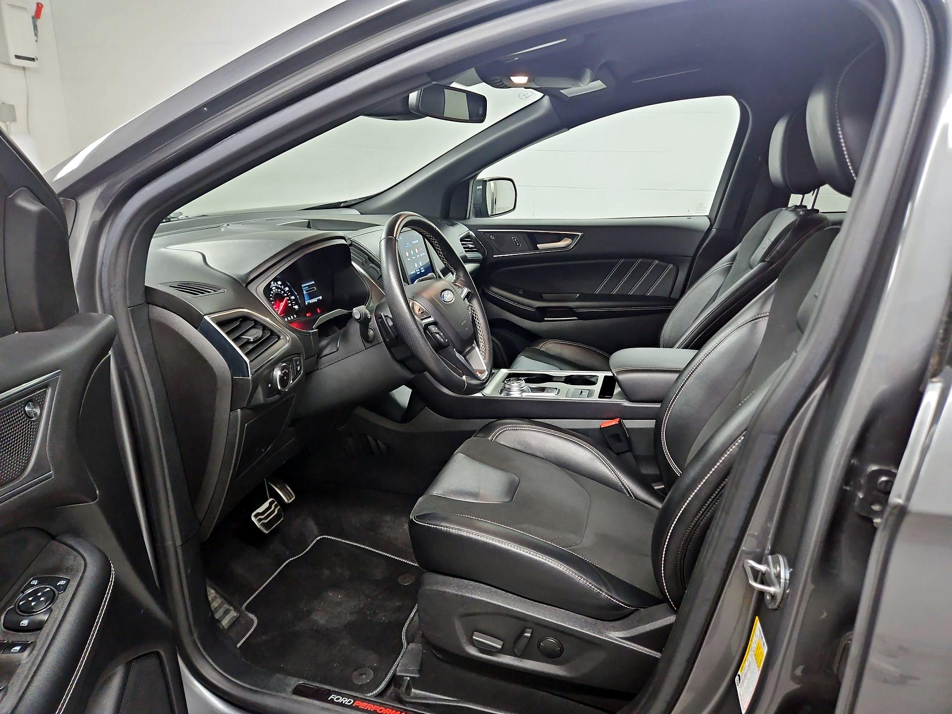Thumbnail: 2023 Ford Edge - 11