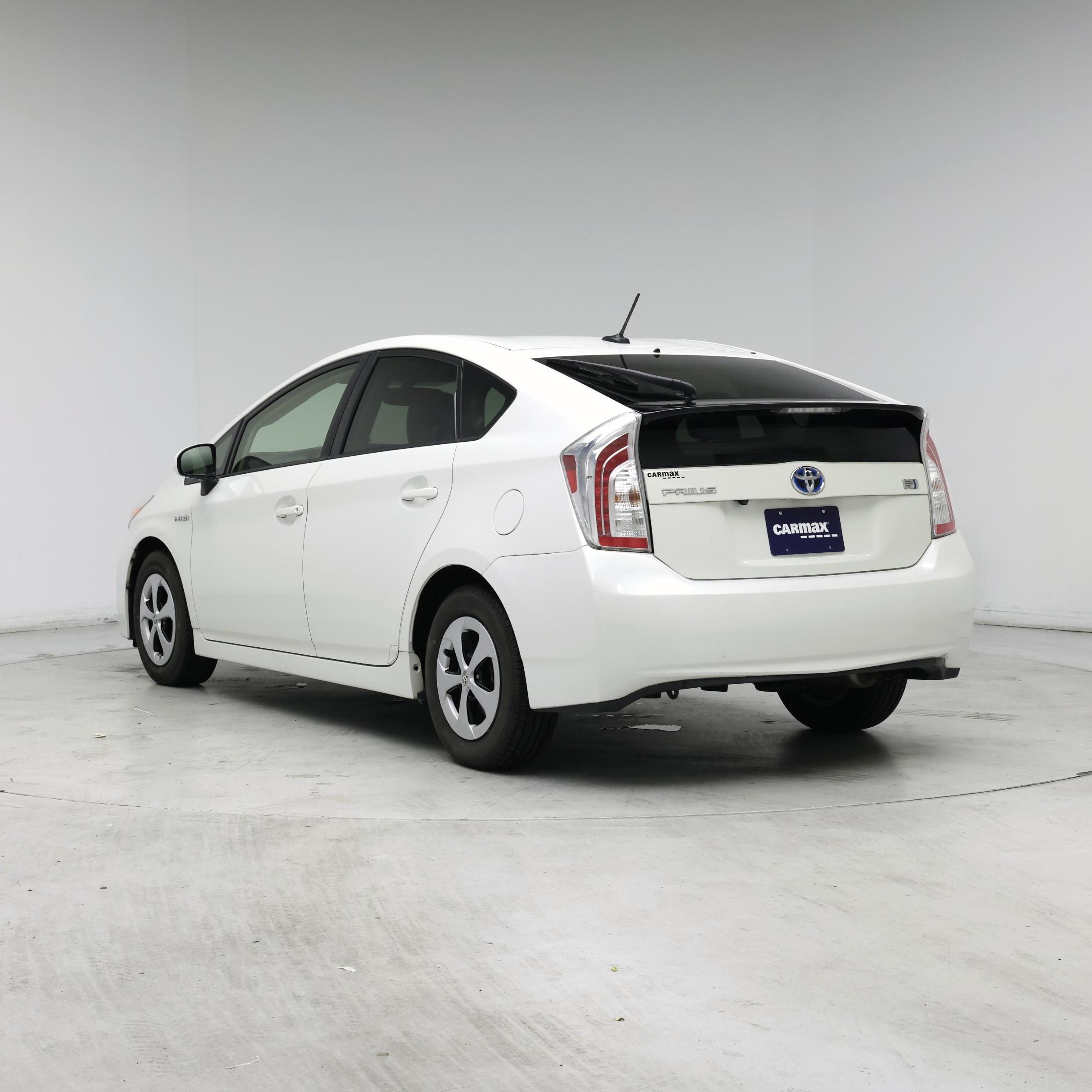 Thumbnail: 2015 Toyota Prius - 2