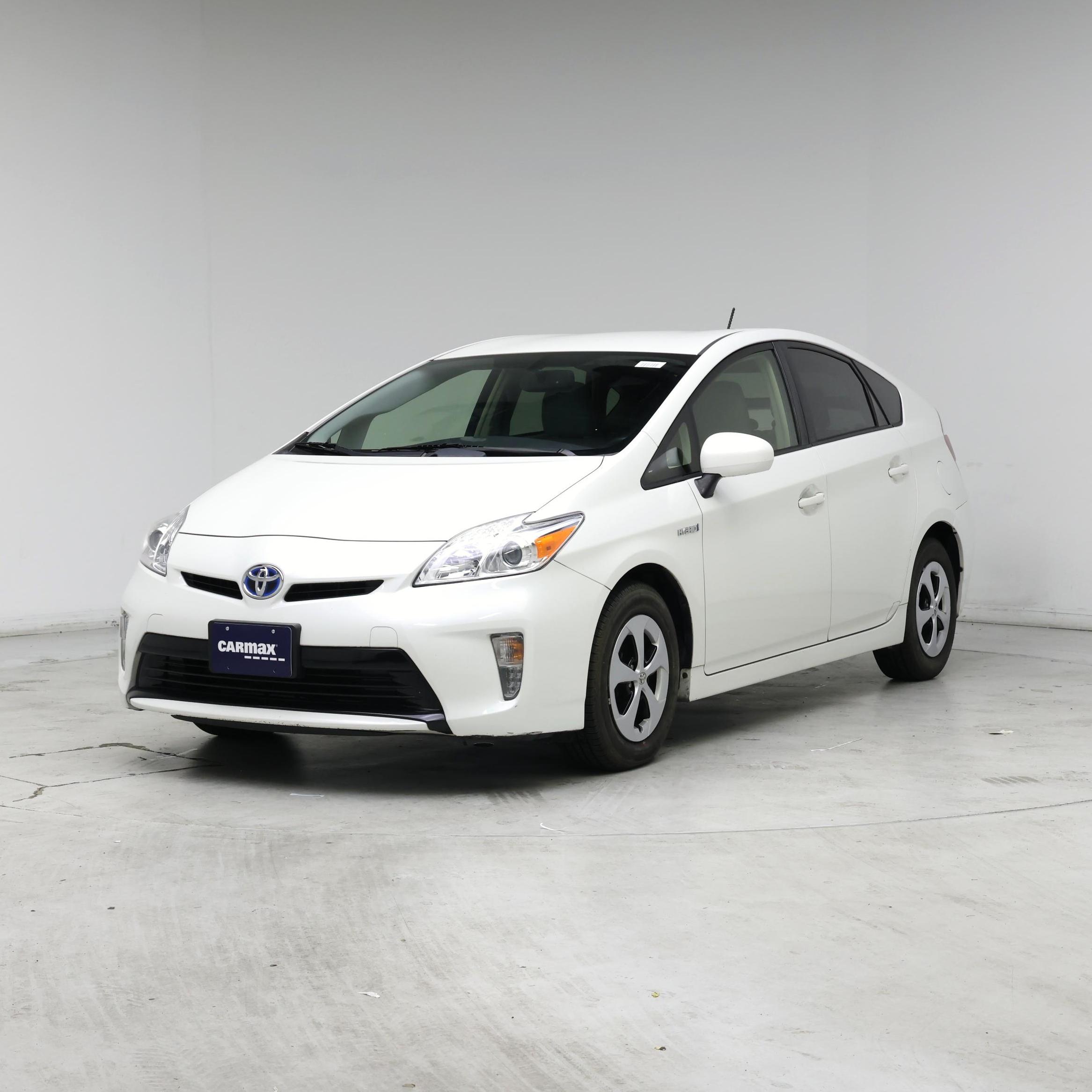 Thumbnail: 2015 Toyota Prius - 4