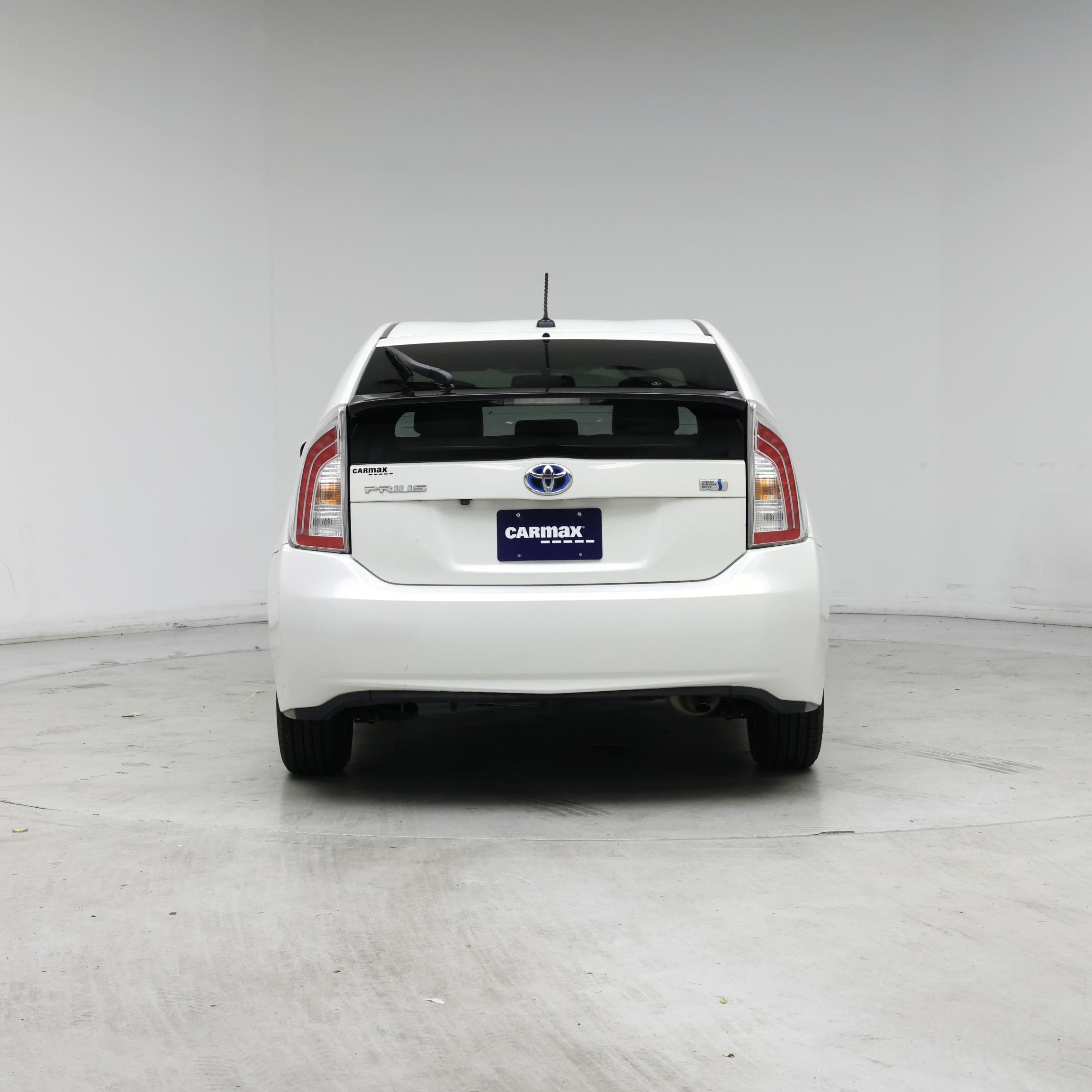 Thumbnail: 2015 Toyota Prius - 6