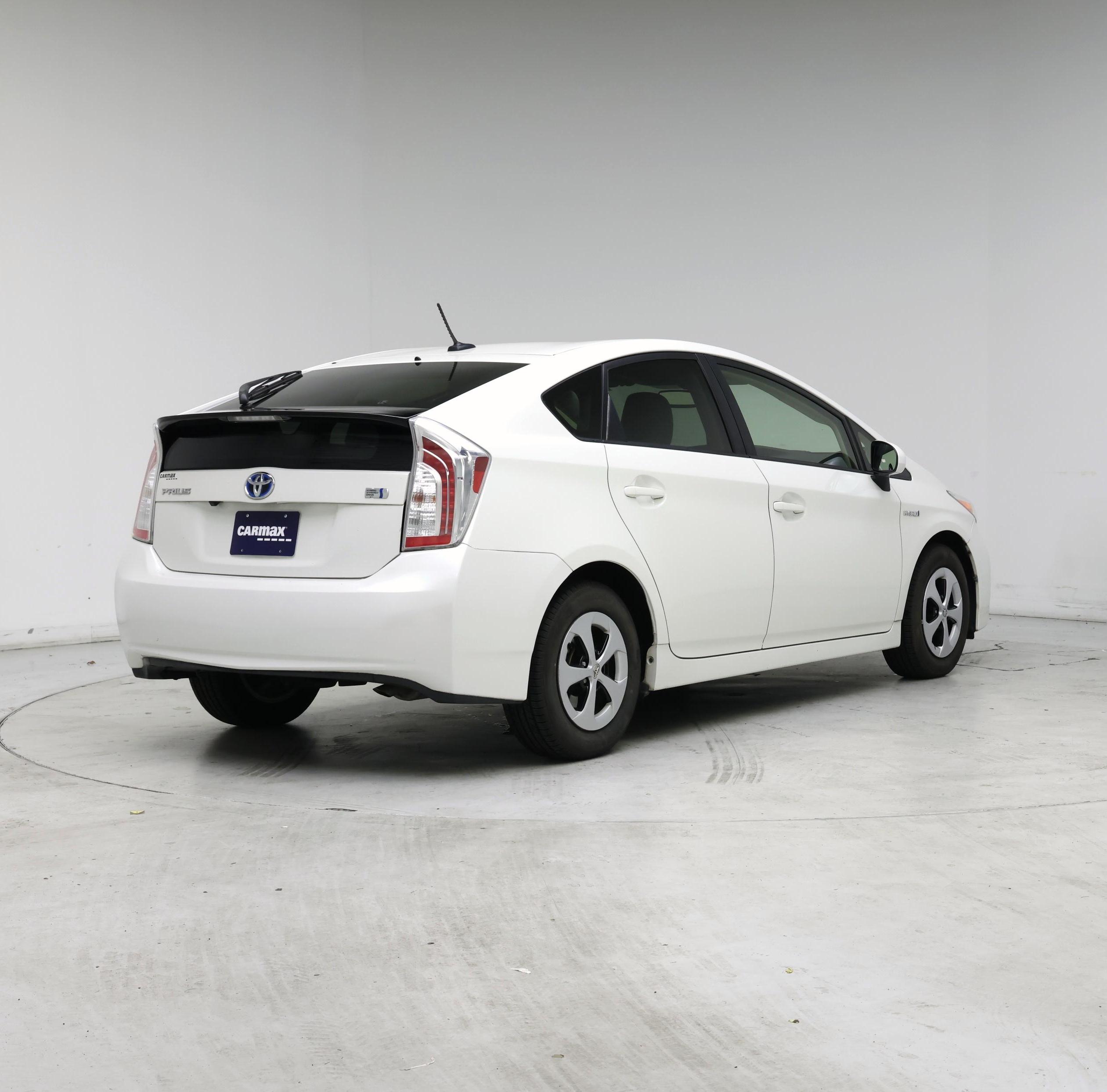 Thumbnail: 2015 Toyota Prius - 8
