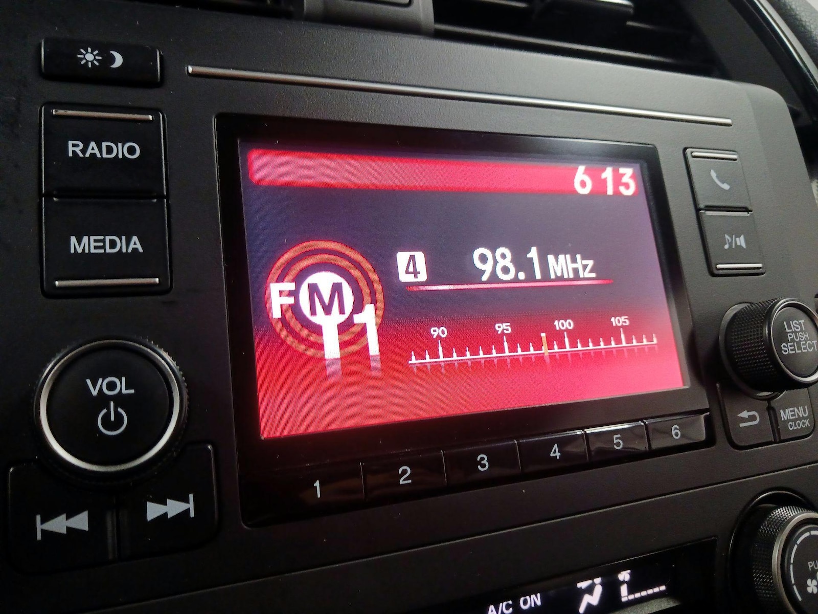 2018 Honda Civic Hatchback Sport - Photo 14