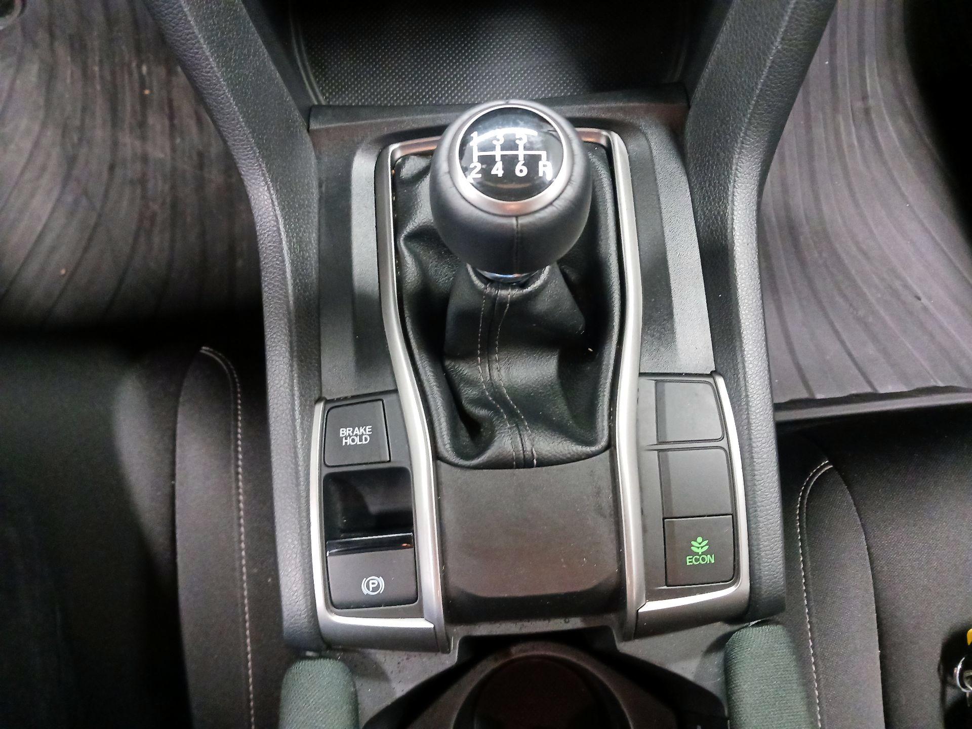 Thumbnail: 2018 Honda Civic - 15