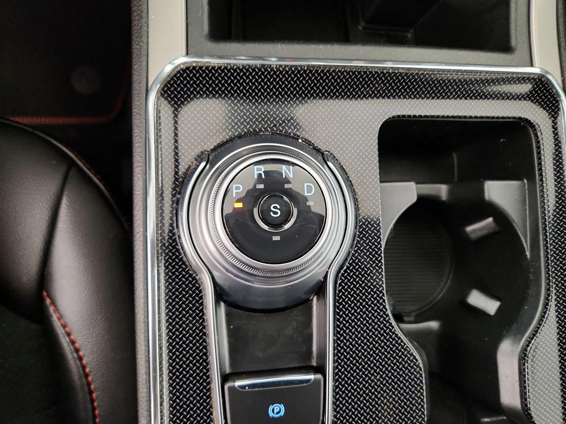 Thumbnail: 2021 Ford Edge - 15