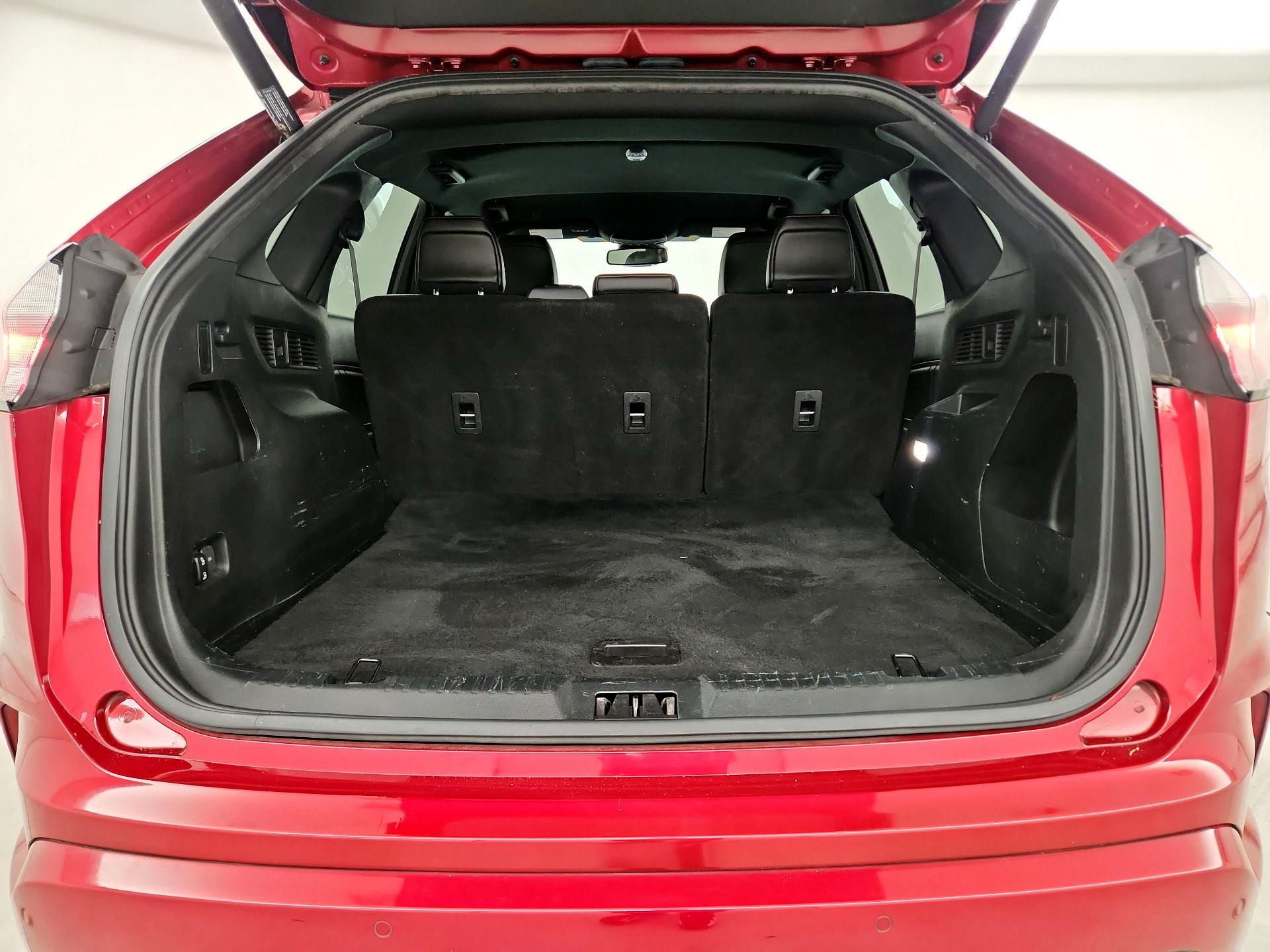 Thumbnail: 2021 Ford Edge - 18