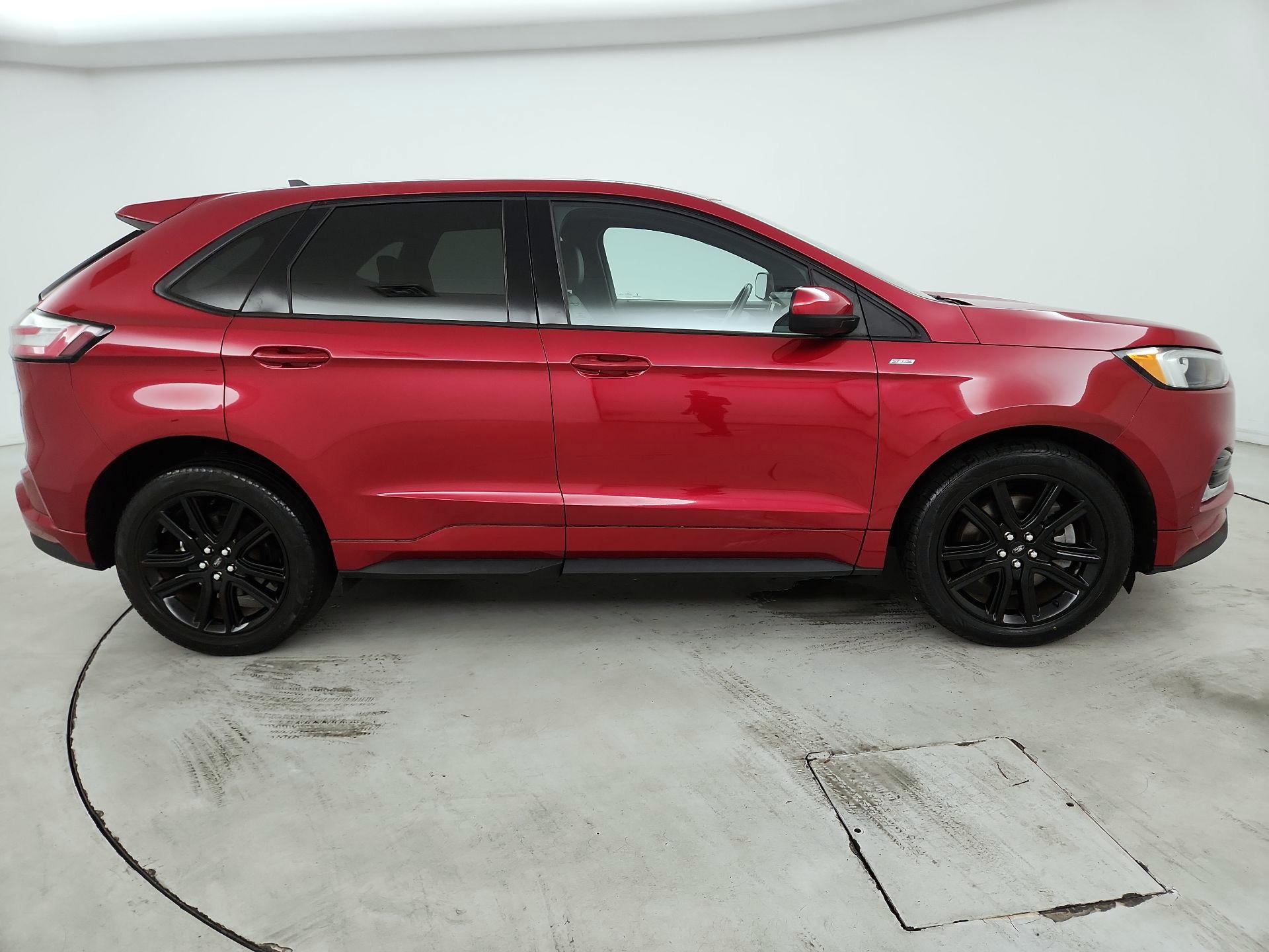 Thumbnail: 2021 Ford Edge - 4