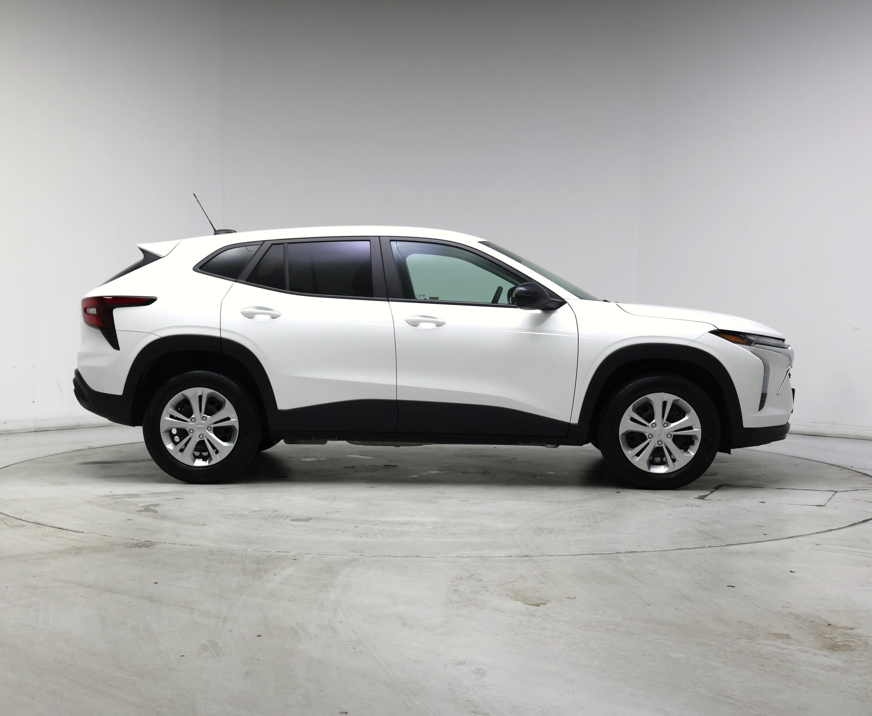 Thumbnail: 2025 Chevrolet Trax - 7