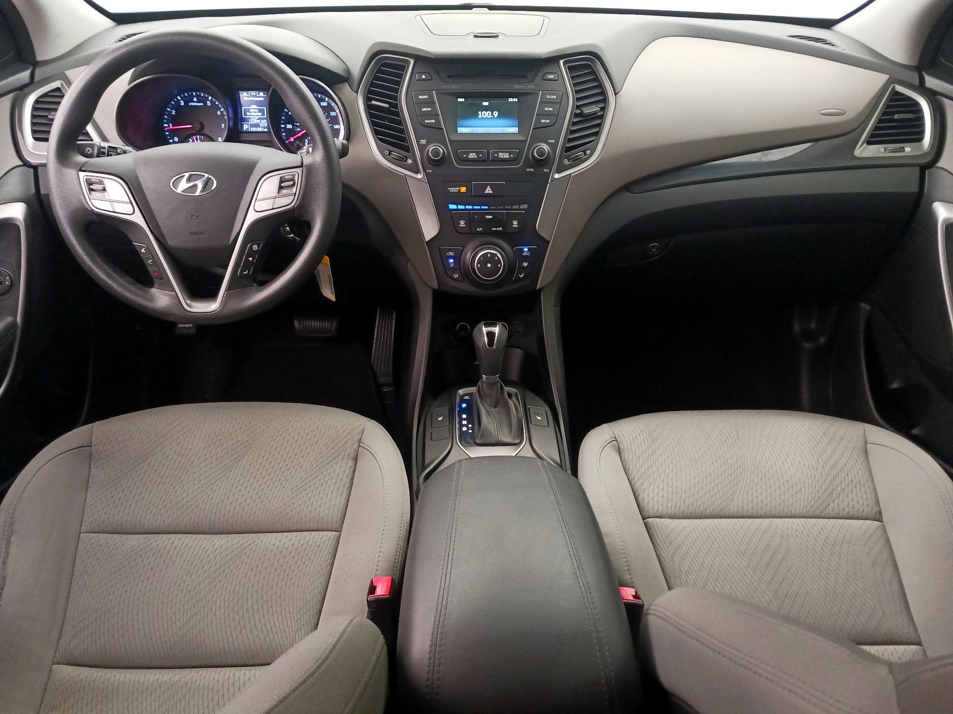 Thumbnail: 2015 Hyundai Santa Fe - 9