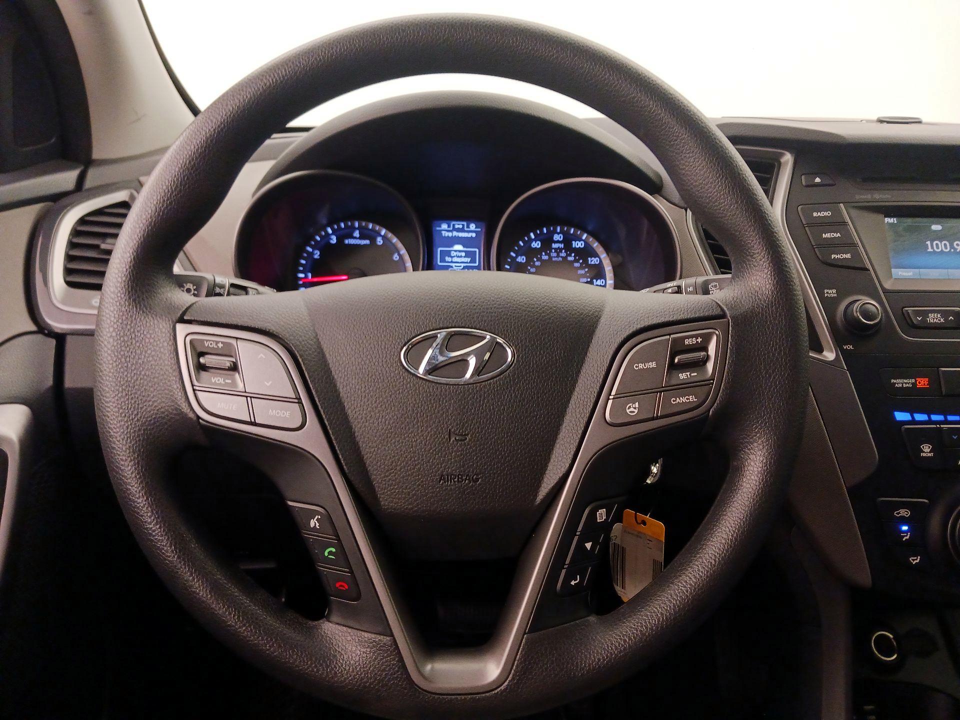 Thumbnail: 2015 Hyundai Santa Fe - 10