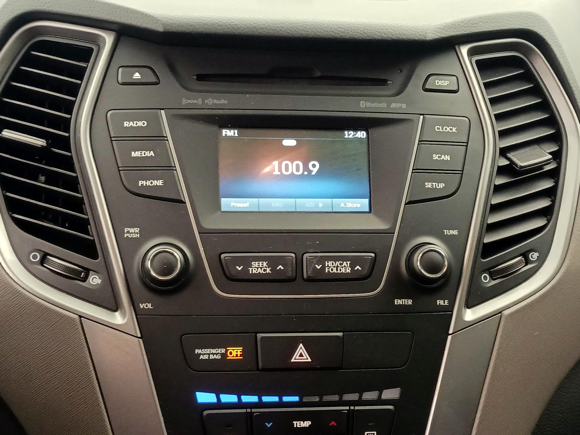 Thumbnail: 2015 Hyundai Santa Fe - 15
