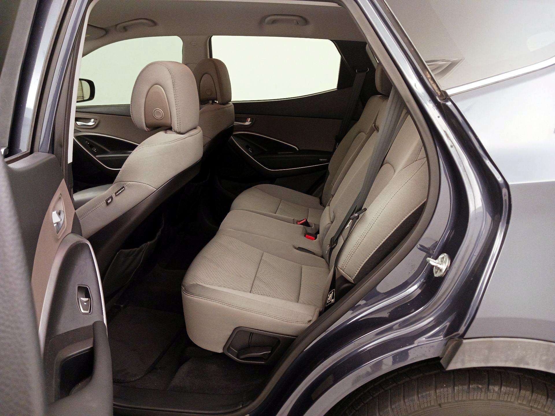 Thumbnail: 2015 Hyundai Santa Fe - 19