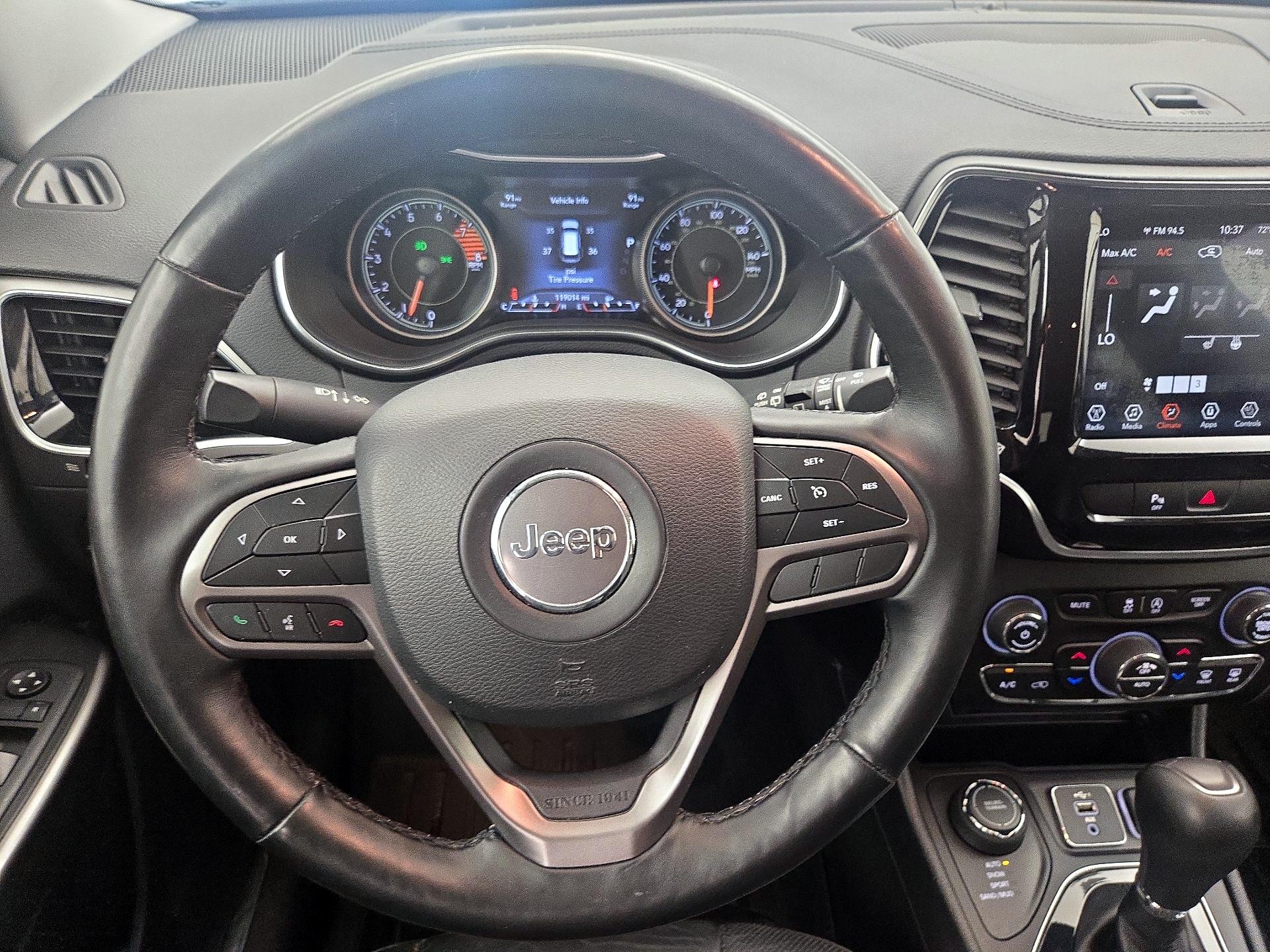 Thumbnail: 2019 Jeep Cherokee - 10