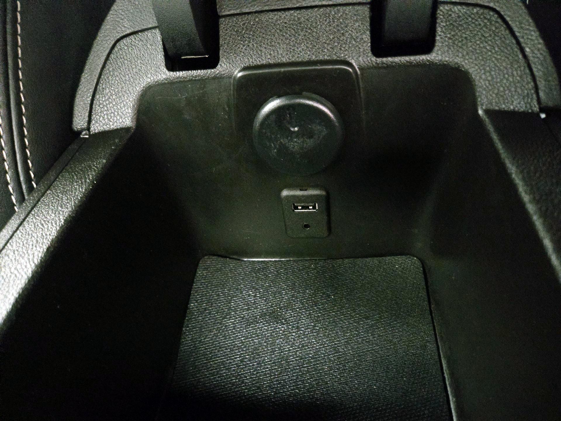 Thumbnail: 2015 Chevrolet Camaro - 19