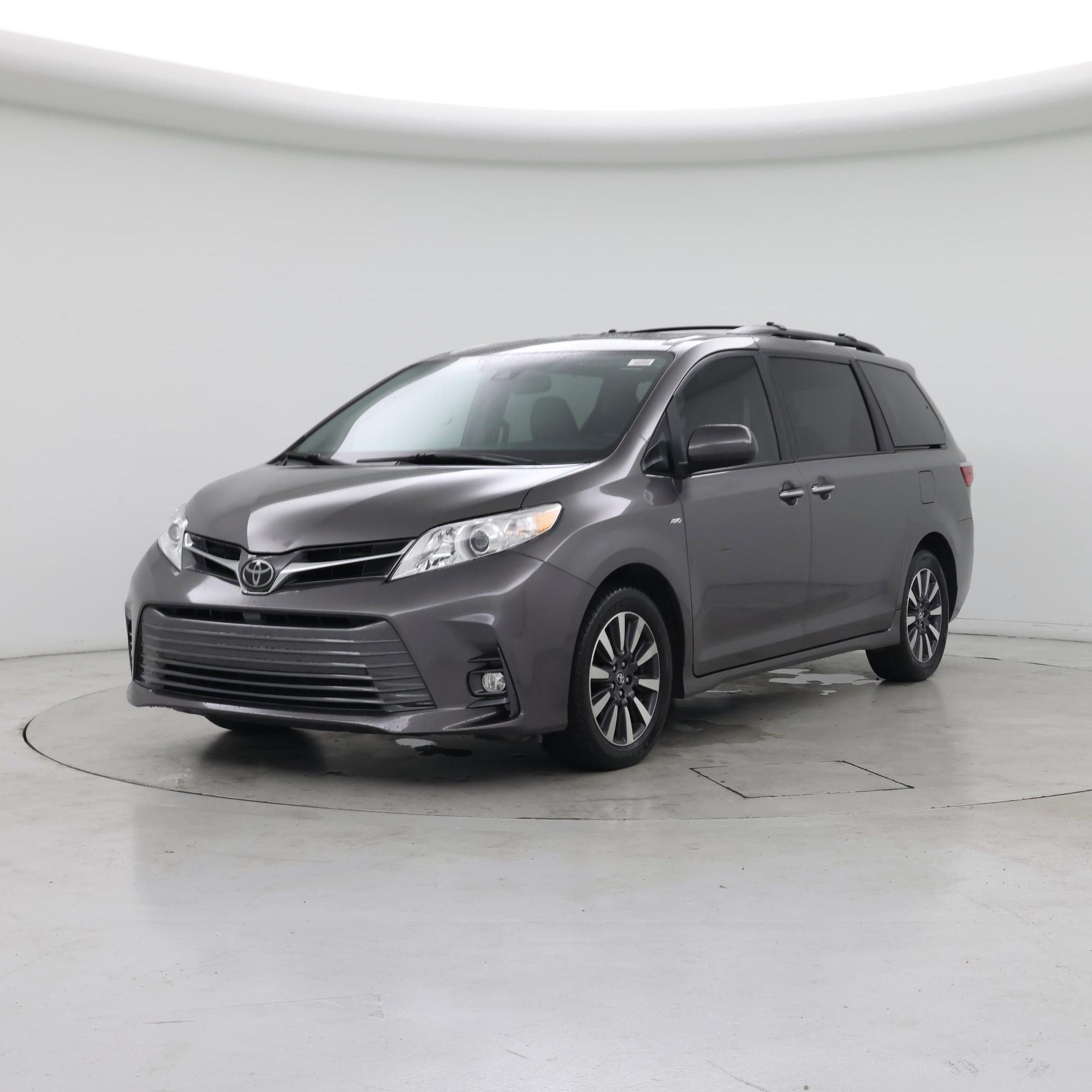 Thumbnail: 2018 Toyota Sienna - 4