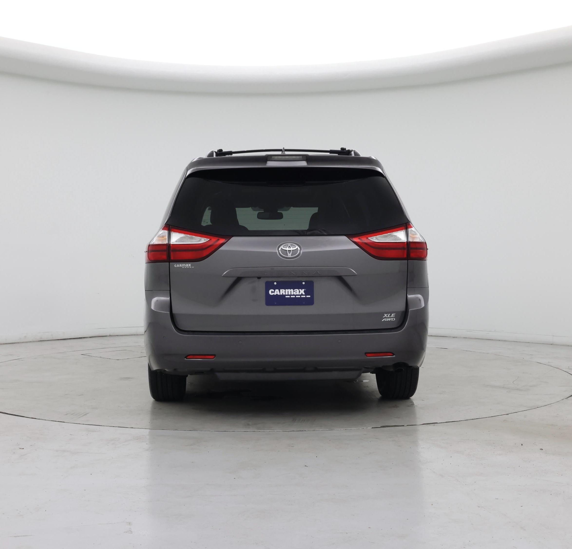 Thumbnail: 2018 Toyota Sienna - 6
