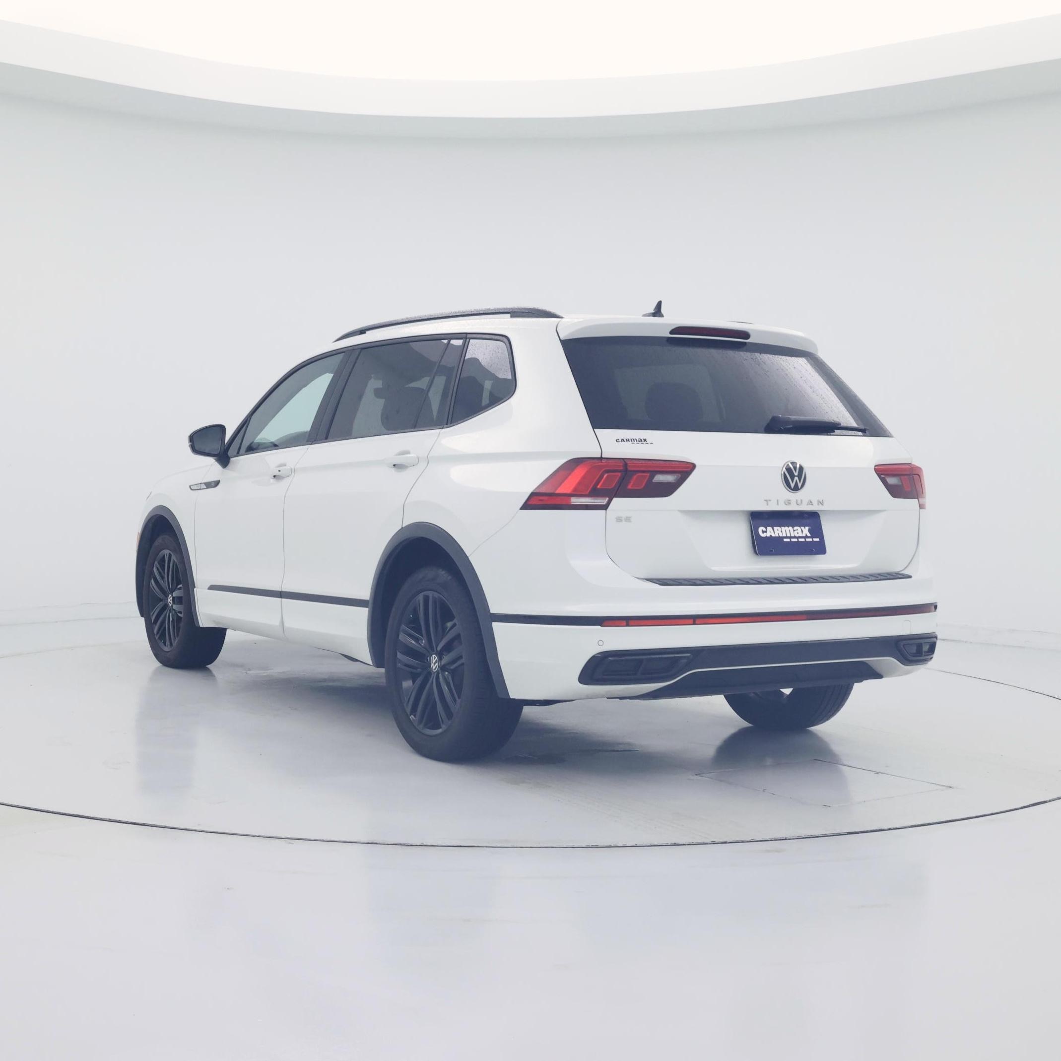 Thumbnail: 2022 Volkswagen Tiguan - 2