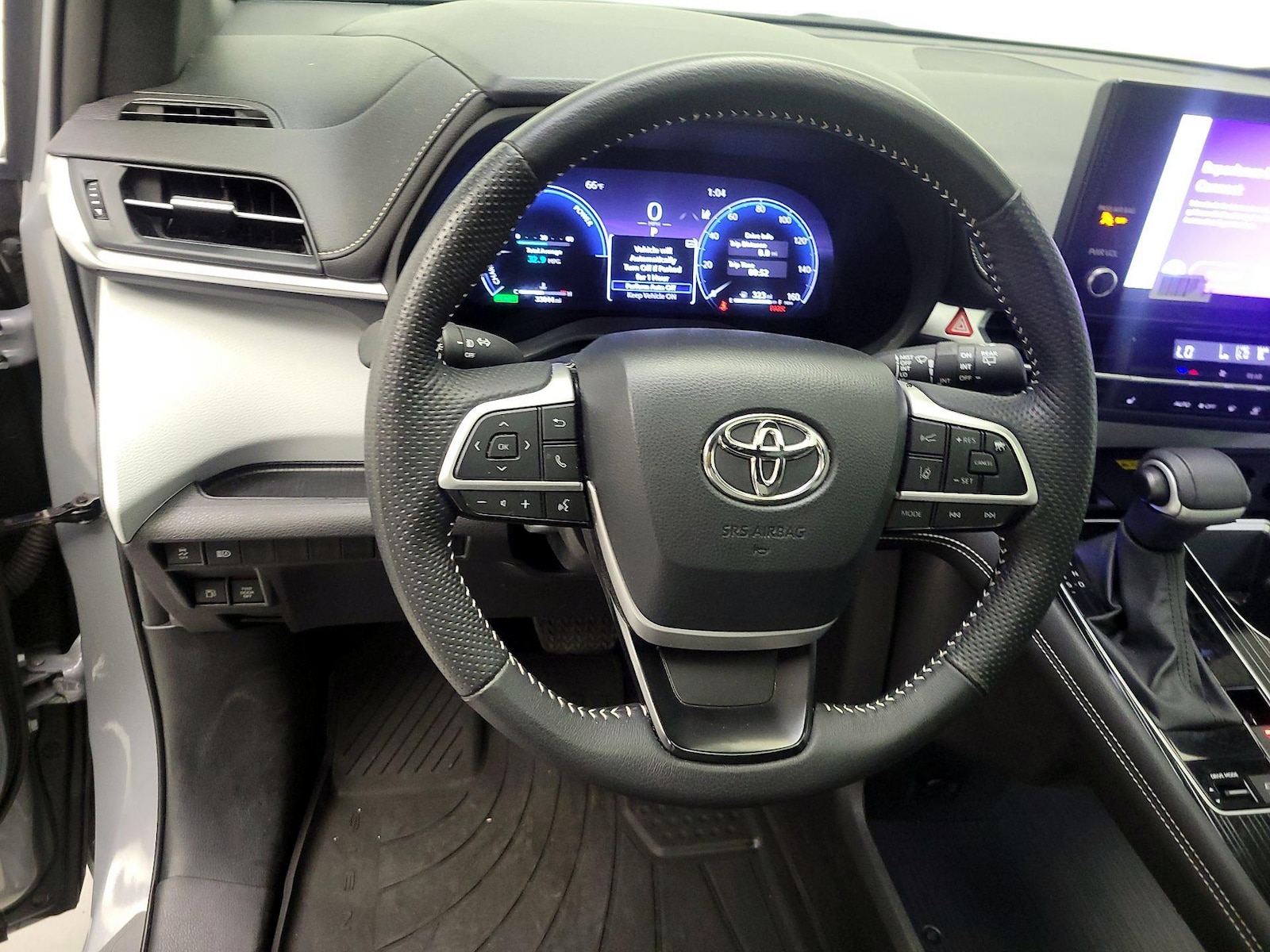 2025 Toyota Sienna XSE - Photo 11