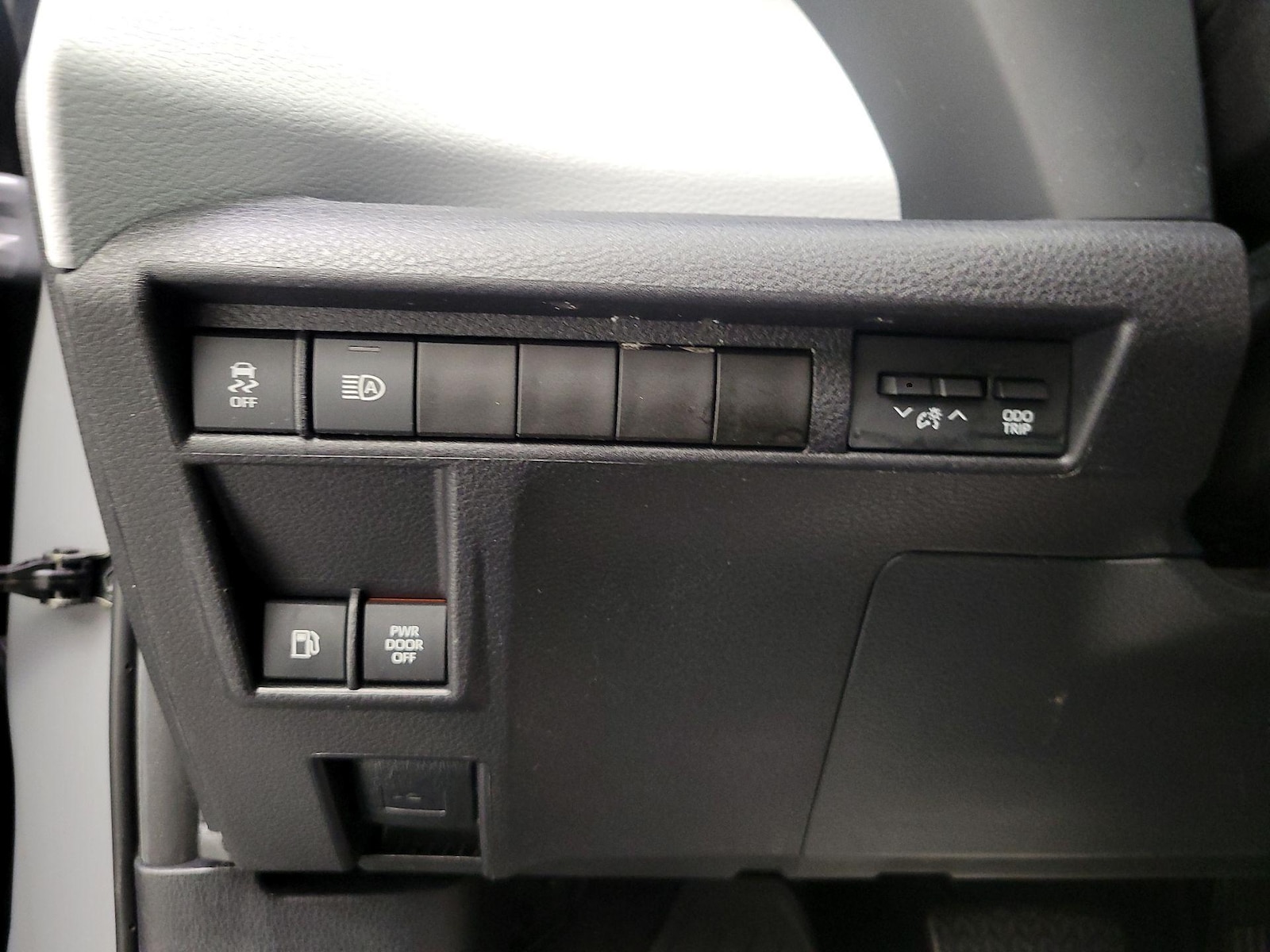2025 Toyota Sienna XSE - Photo 14
