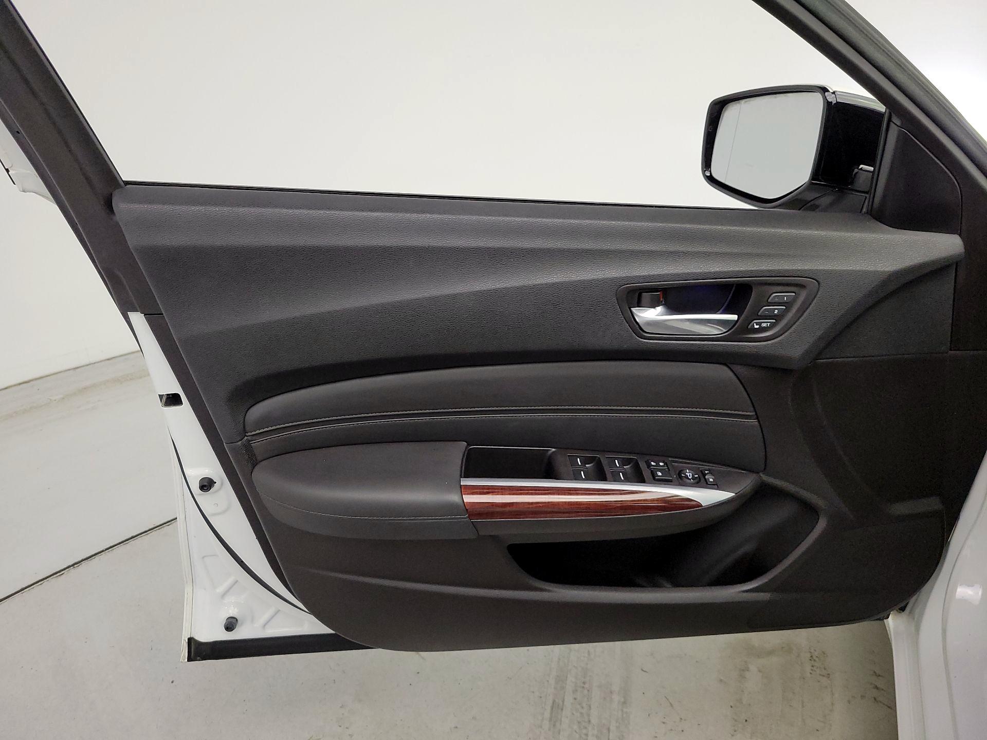 Thumbnail: 2016 Acura TLX - 12