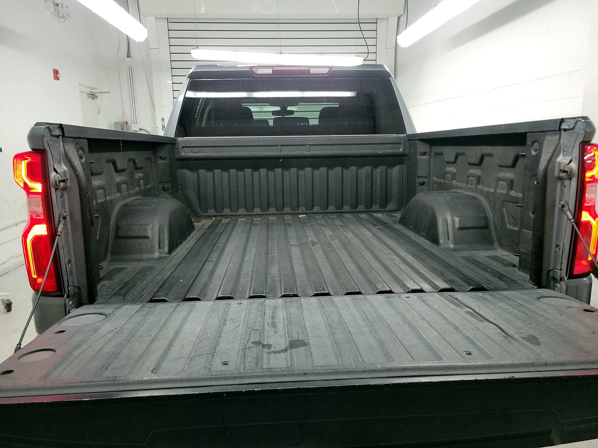 Thumbnail: 2021 Chevrolet Silverado 1500 - 18