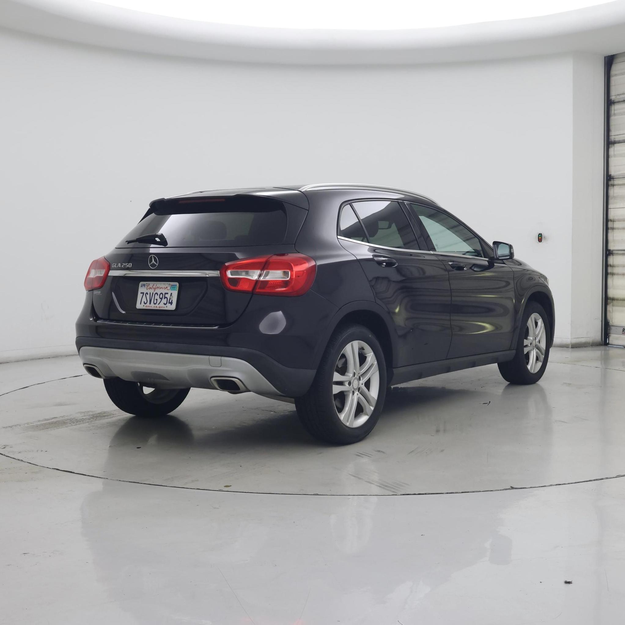 Thumbnail: 2016 Mercedes-Benz GLA - 8