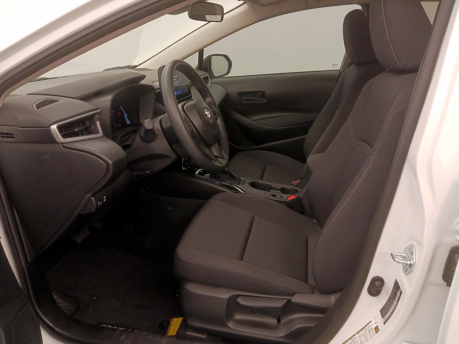 2026 Toyota Corolla LE - Photo 12