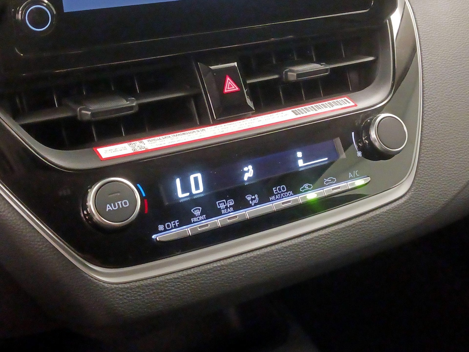 2026 Toyota Corolla LE - Photo 17