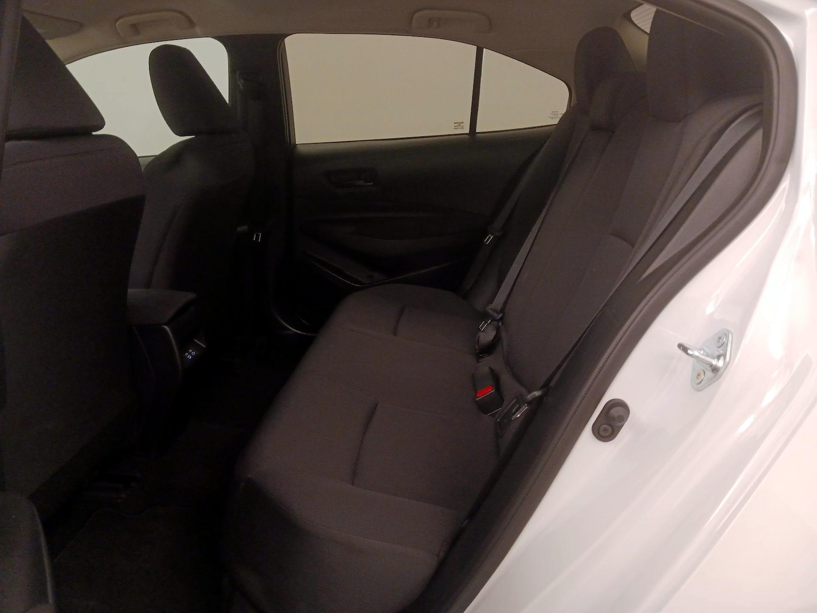 2026 Toyota Corolla LE - Photo 20