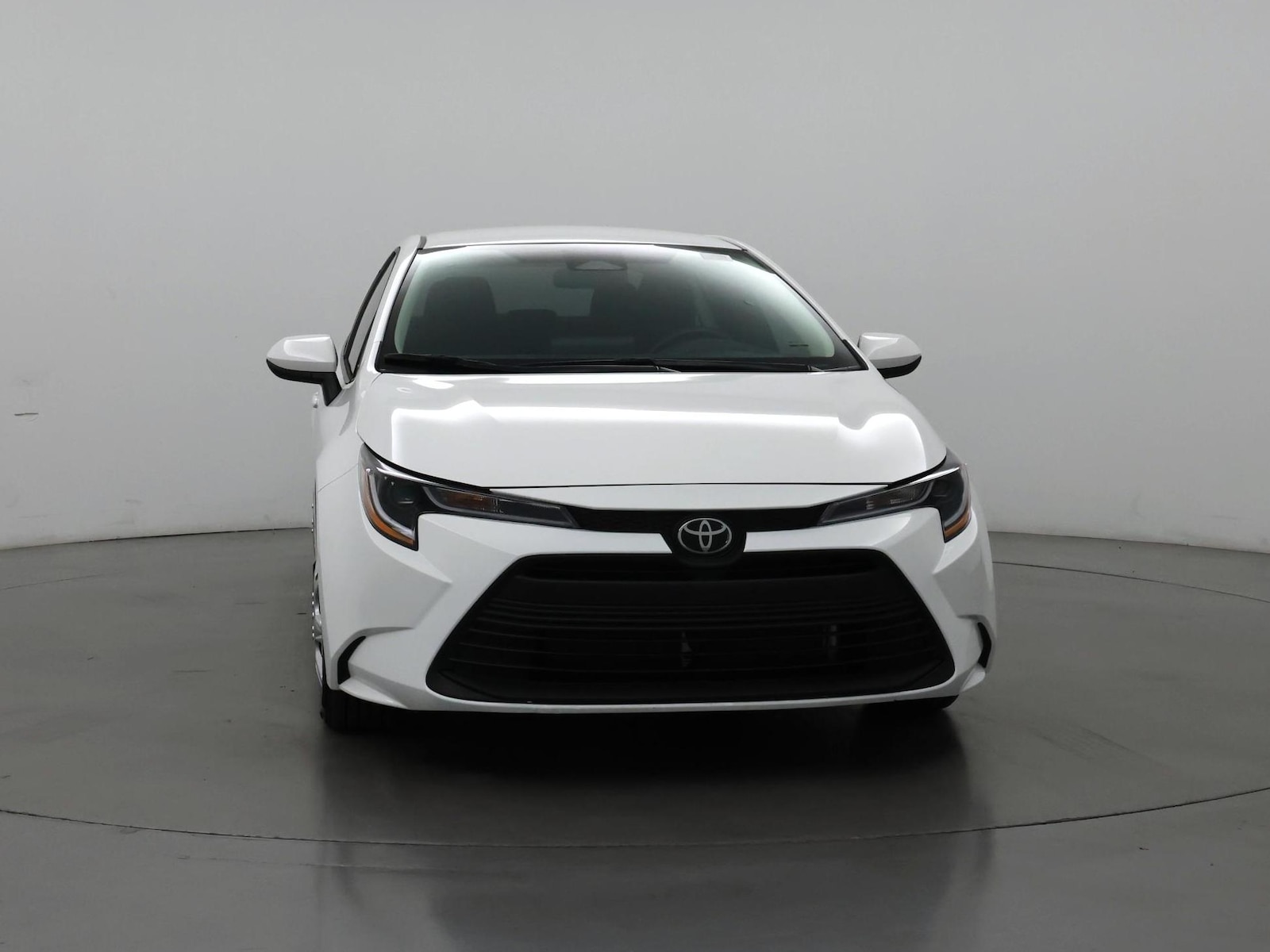2026 Toyota Corolla LE - Photo 6