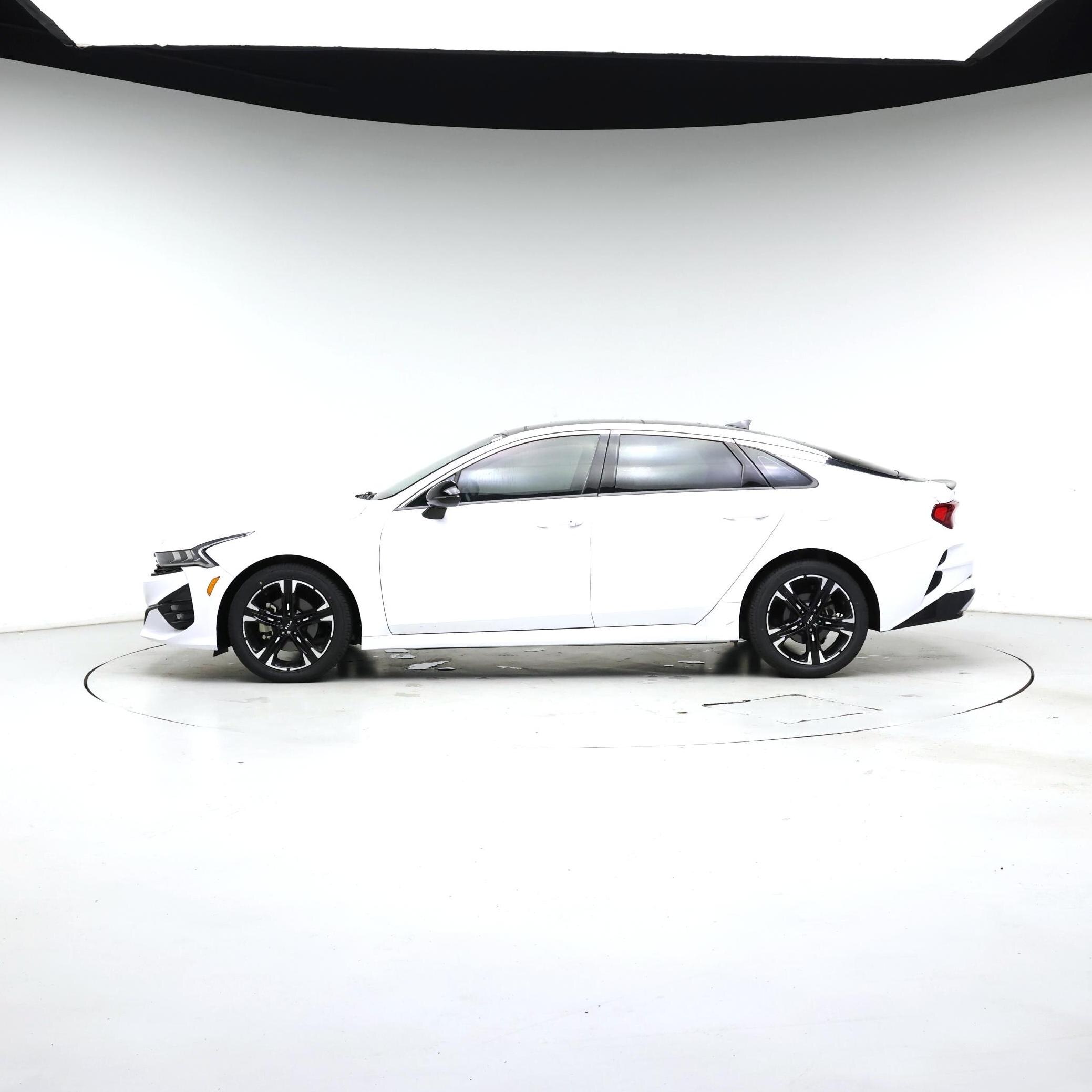 Thumbnail: 2023 Kia K5 - 3